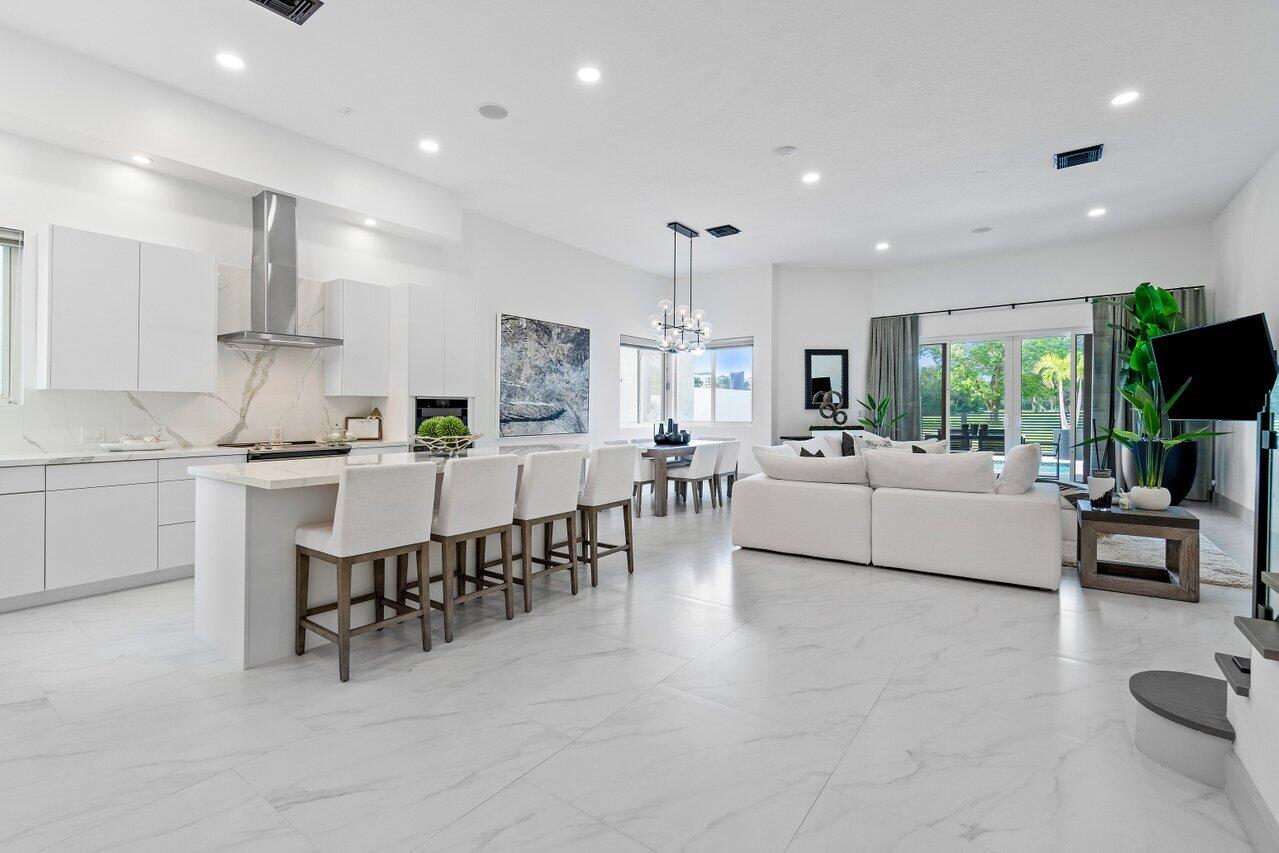 350 E Royal Palm Road