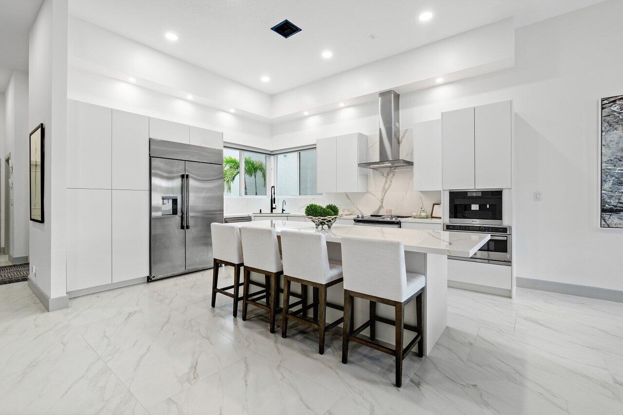 350 E Royal Palm Road