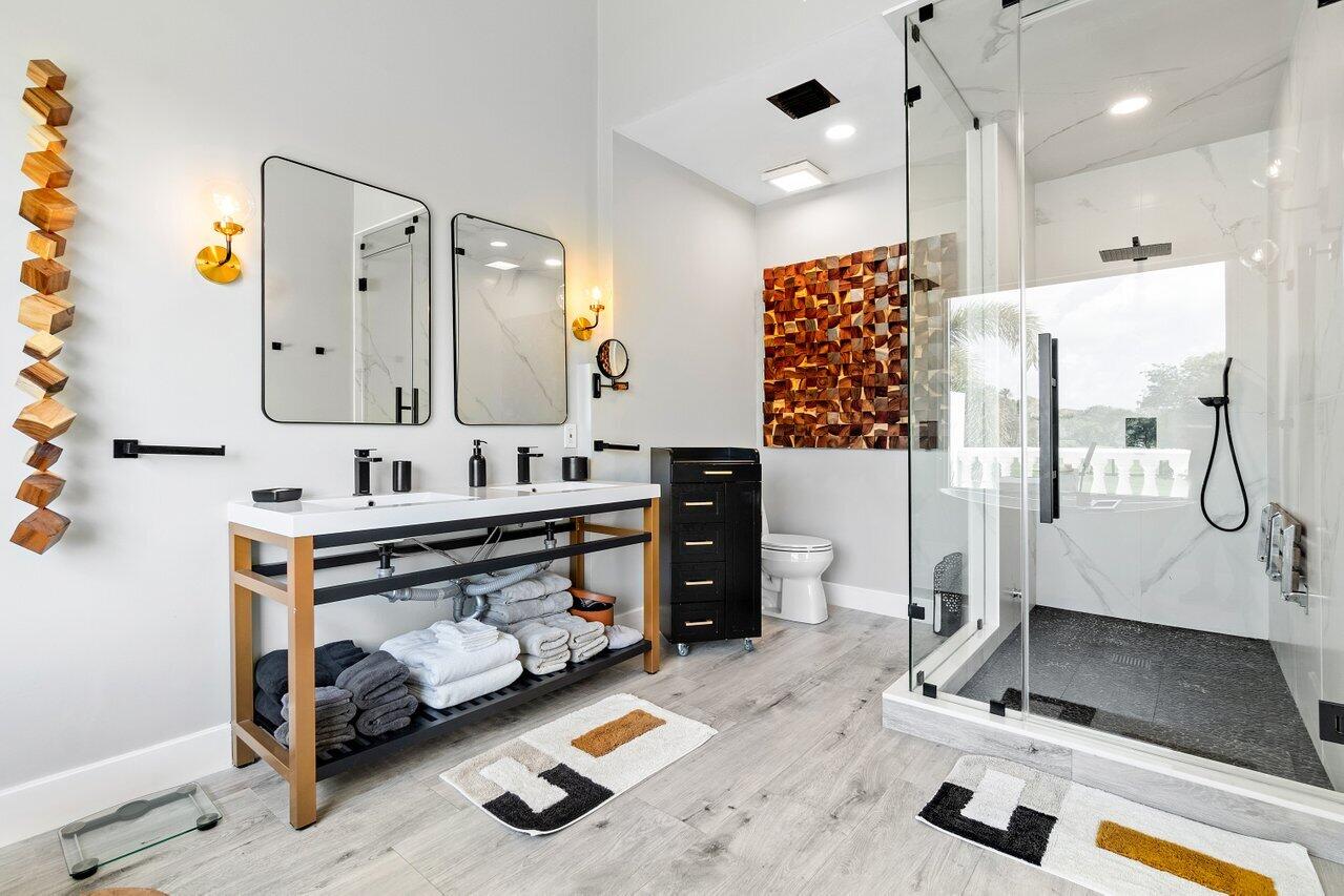 350 E Royal Palm Road