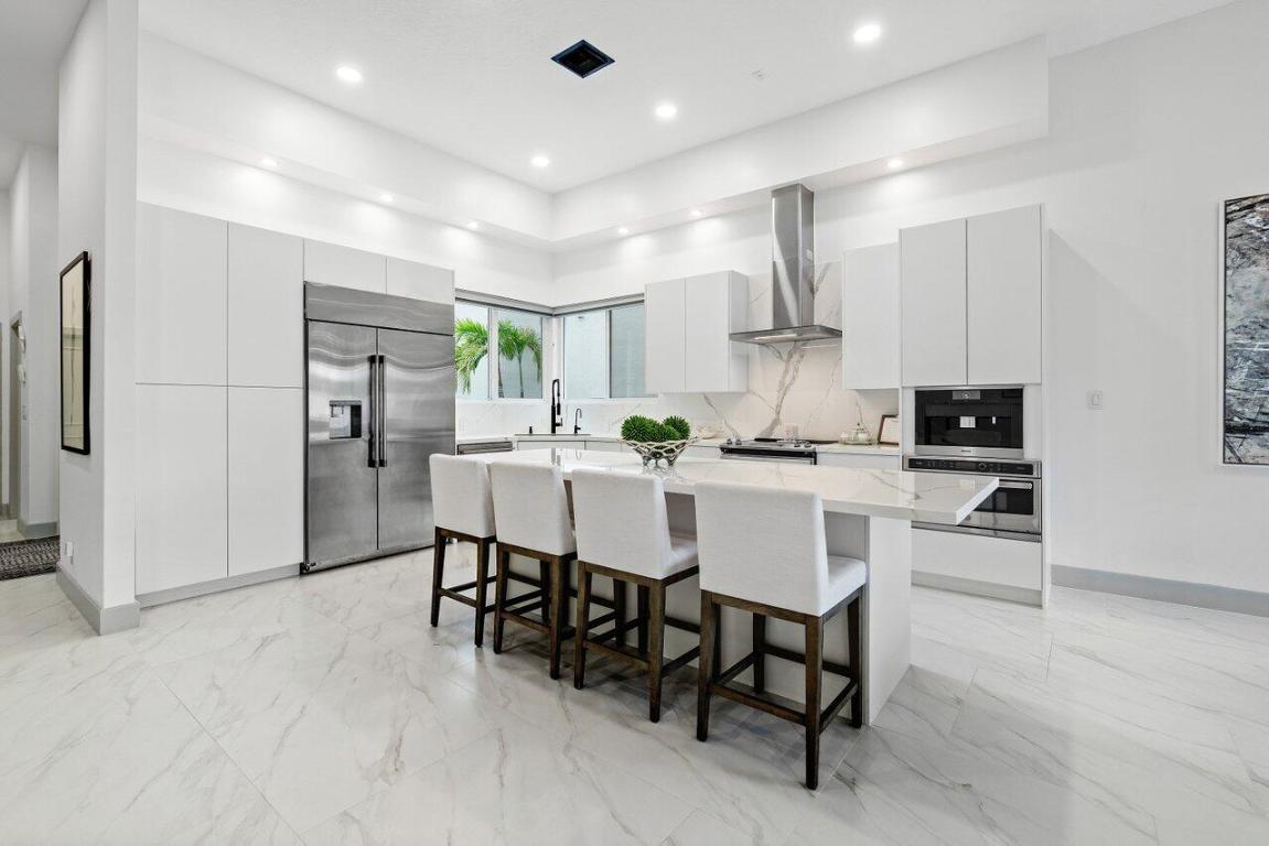 350 E Royal Palm Road