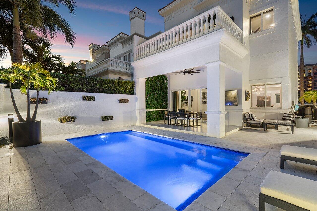 350 E Royal Palm Road