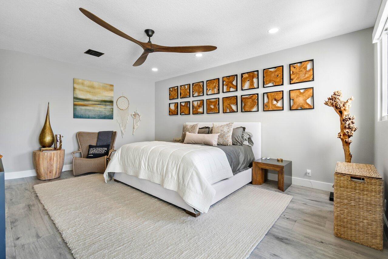 350 E Royal Palm Road
