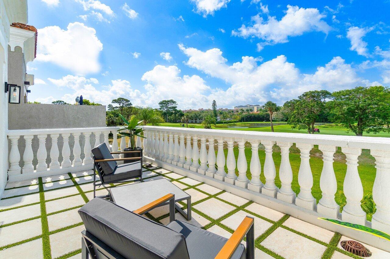 350 E Royal Palm Road