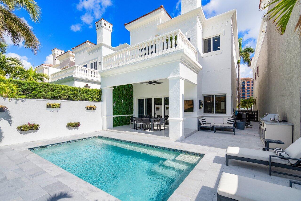 350 E Royal Palm Road
