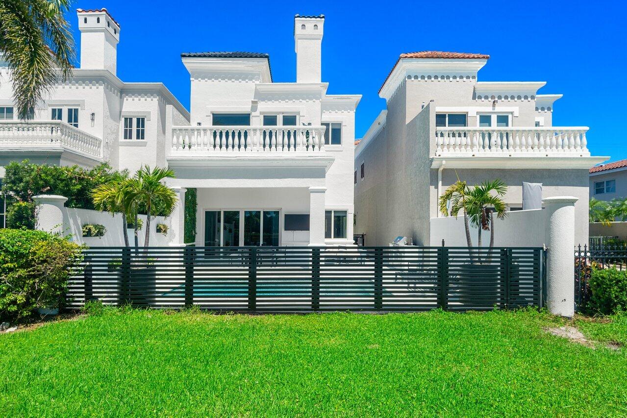 350 E Royal Palm Road