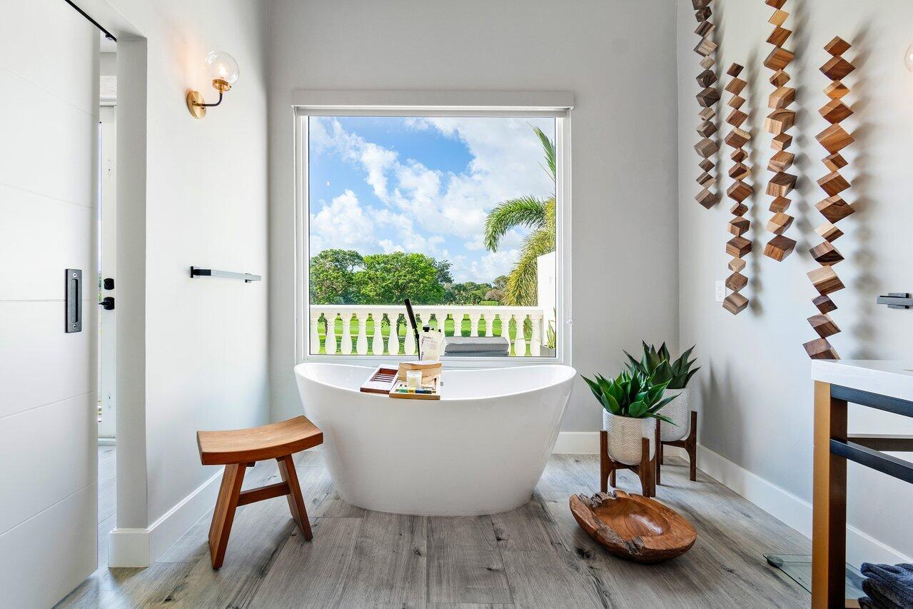 350 E Royal Palm Road