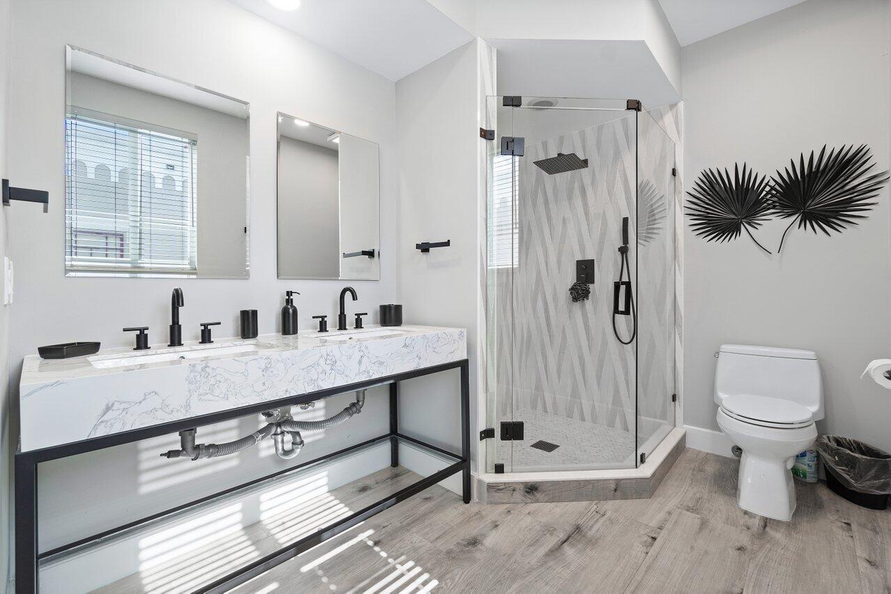 350 E Royal Palm Road