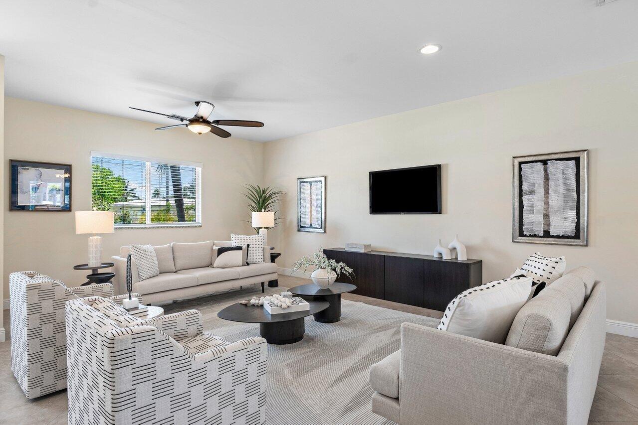 1500 SW 5th Avenue