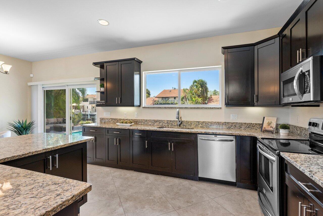 1500 SW 5th Avenue