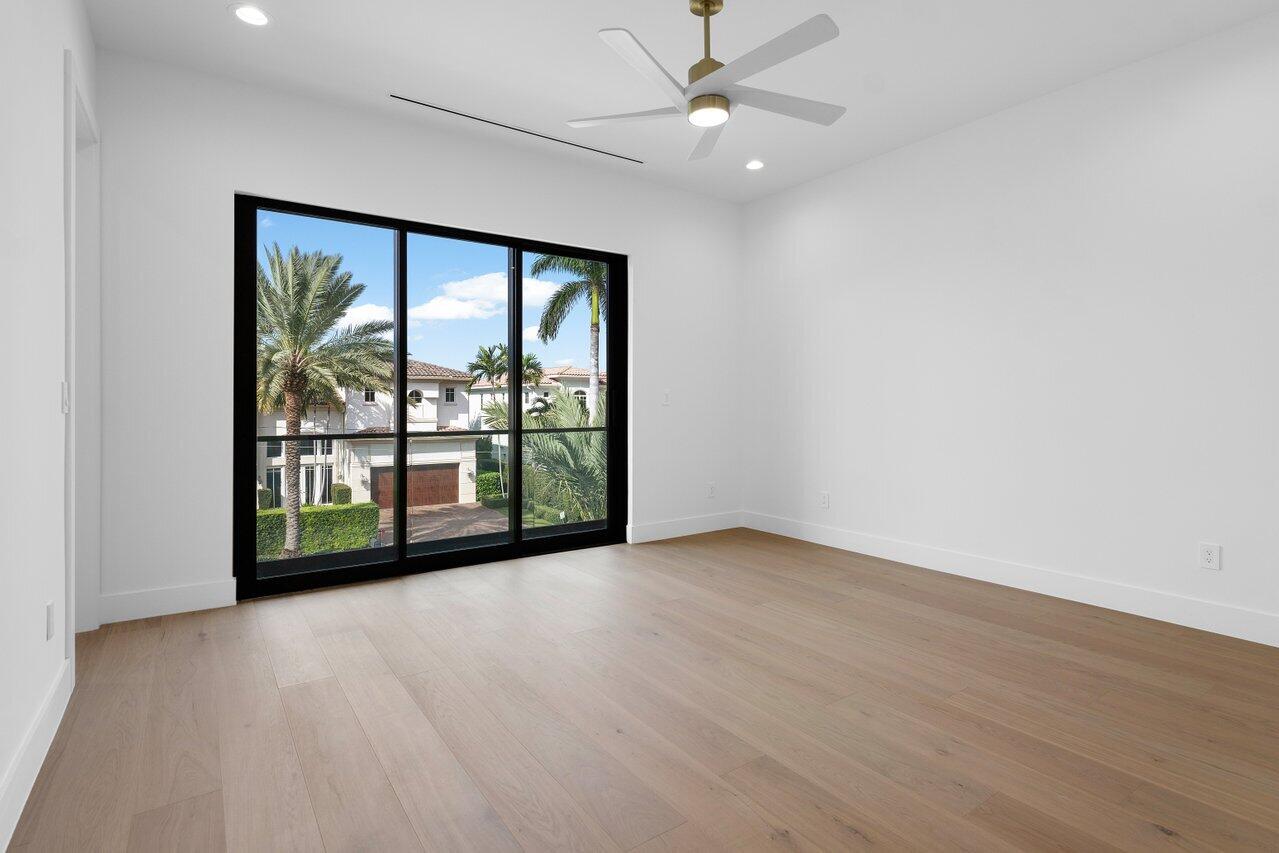400 NE 4th Street