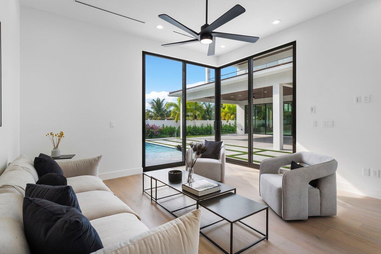 400 NE 4th Street
