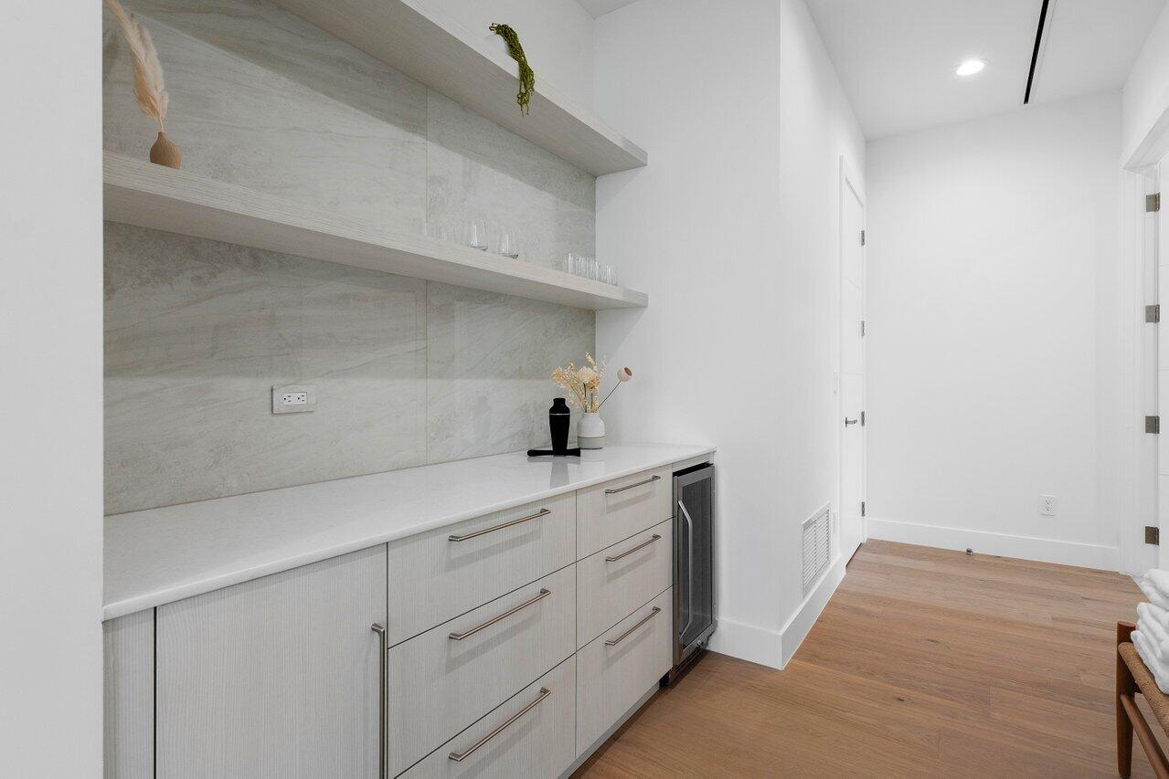 400 NE 4th Street