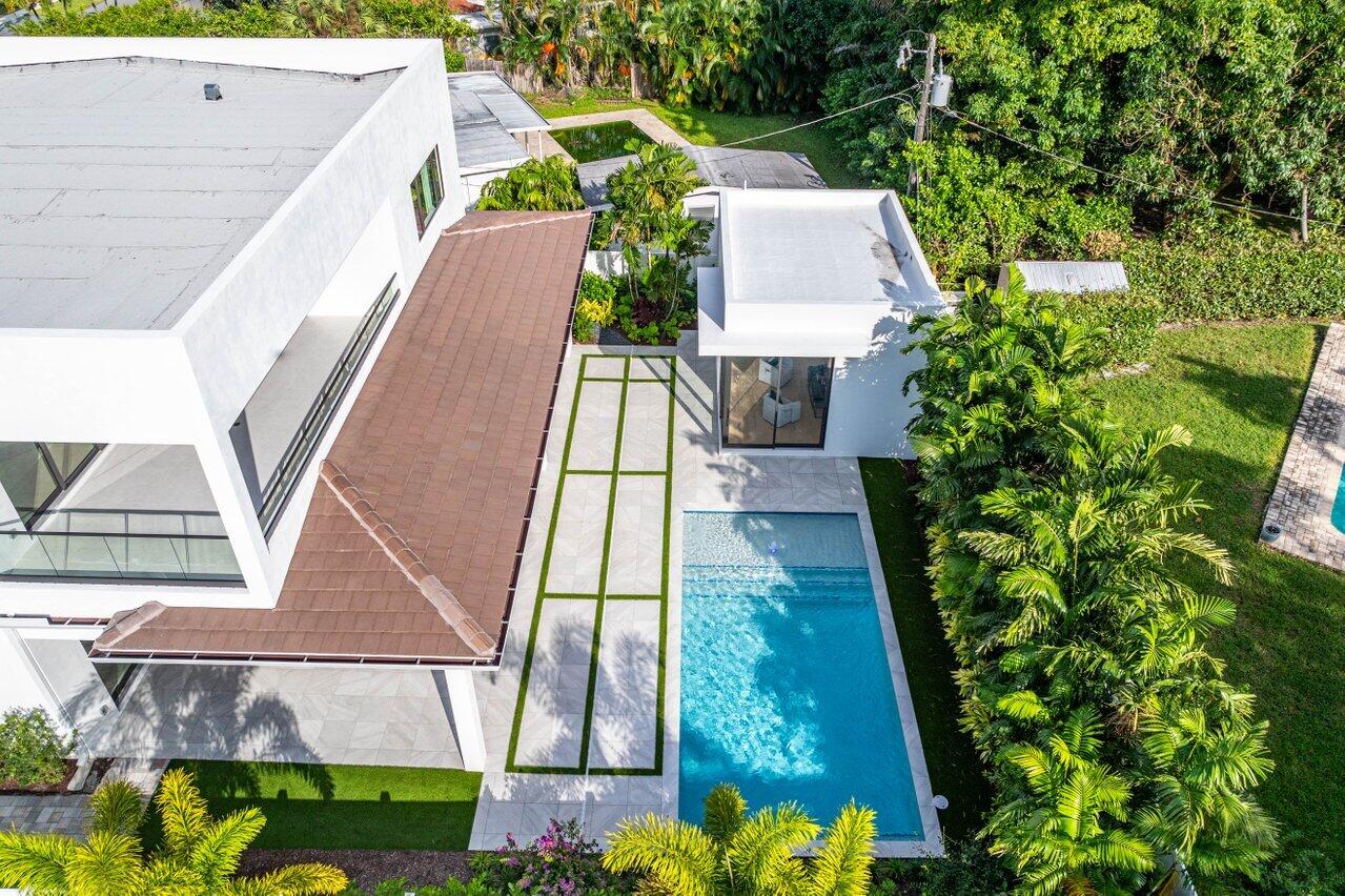 400 NE 4th Street