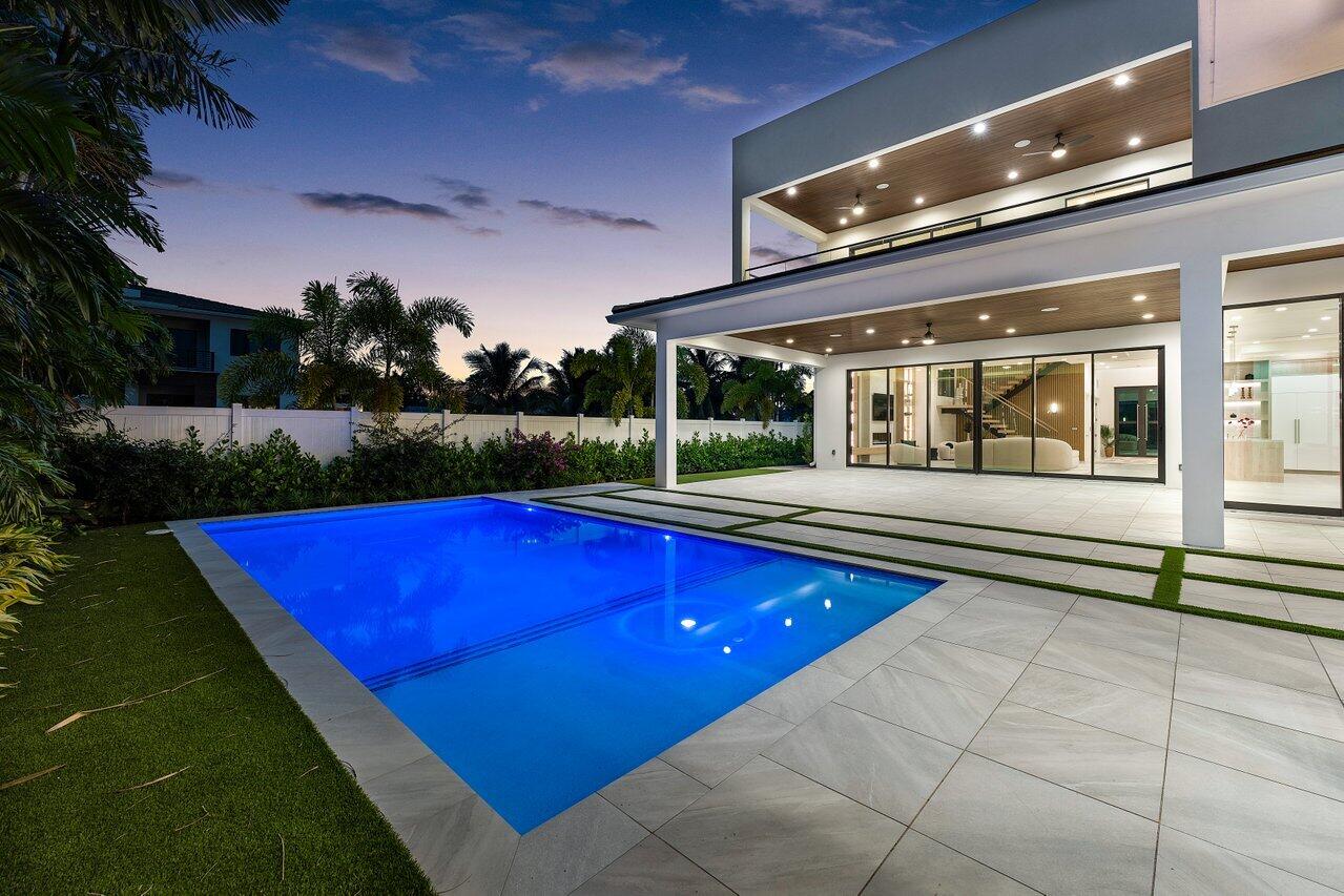 400 NE 4th Street