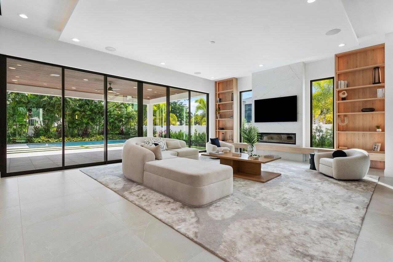 400 NE 4th Street