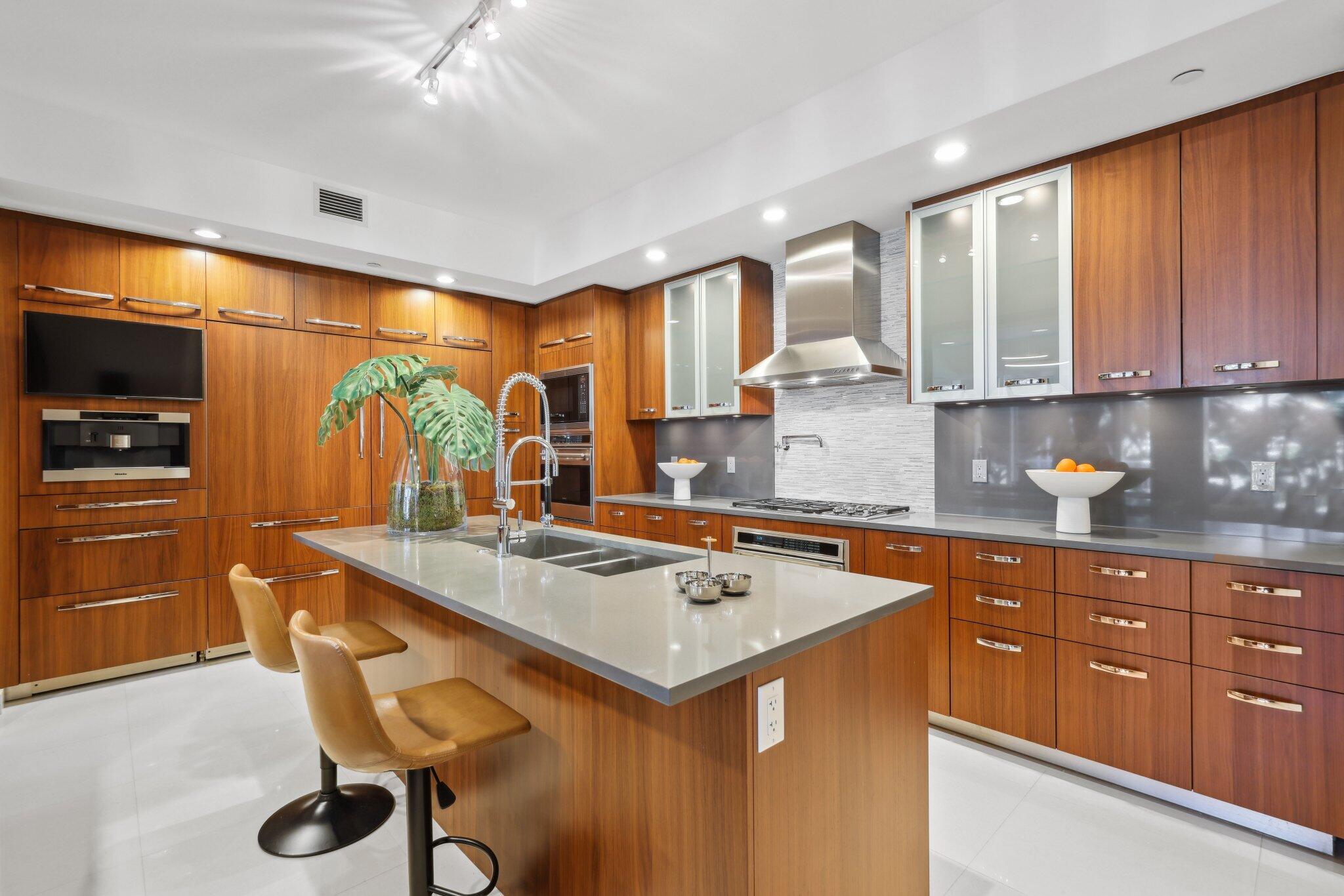 1000 S Ocean Boulevard 309