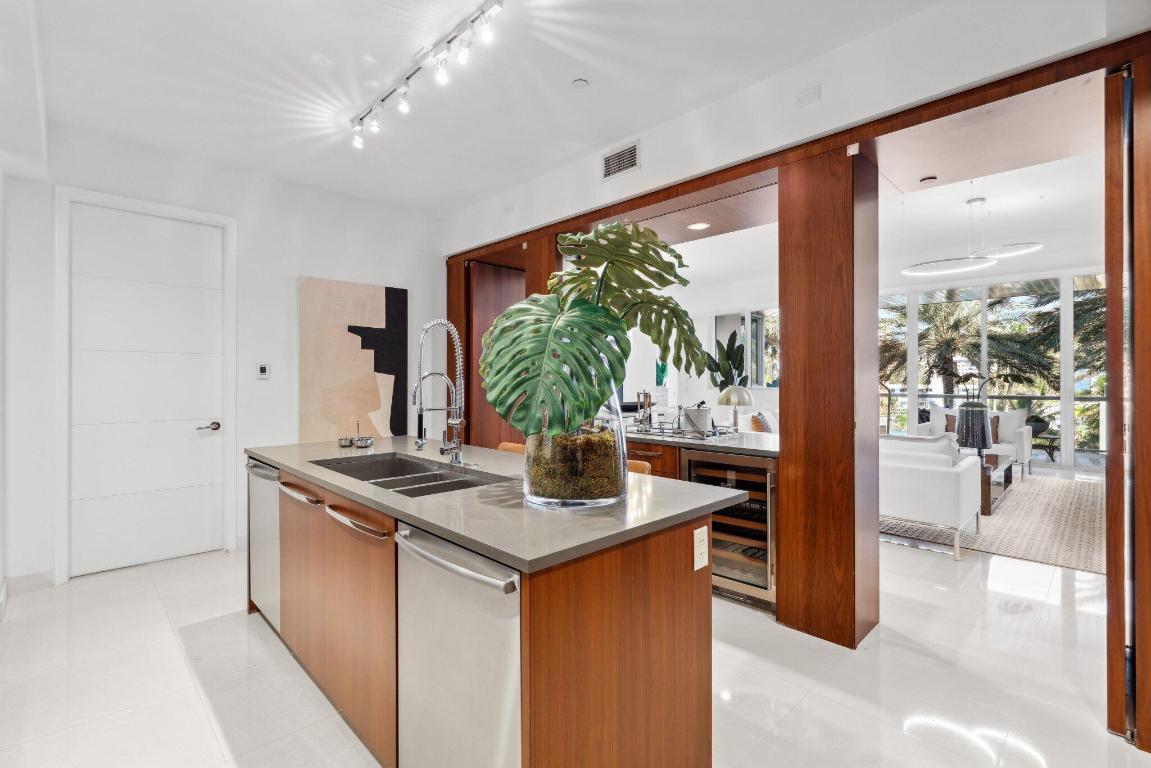 1000 S Ocean Boulevard 309