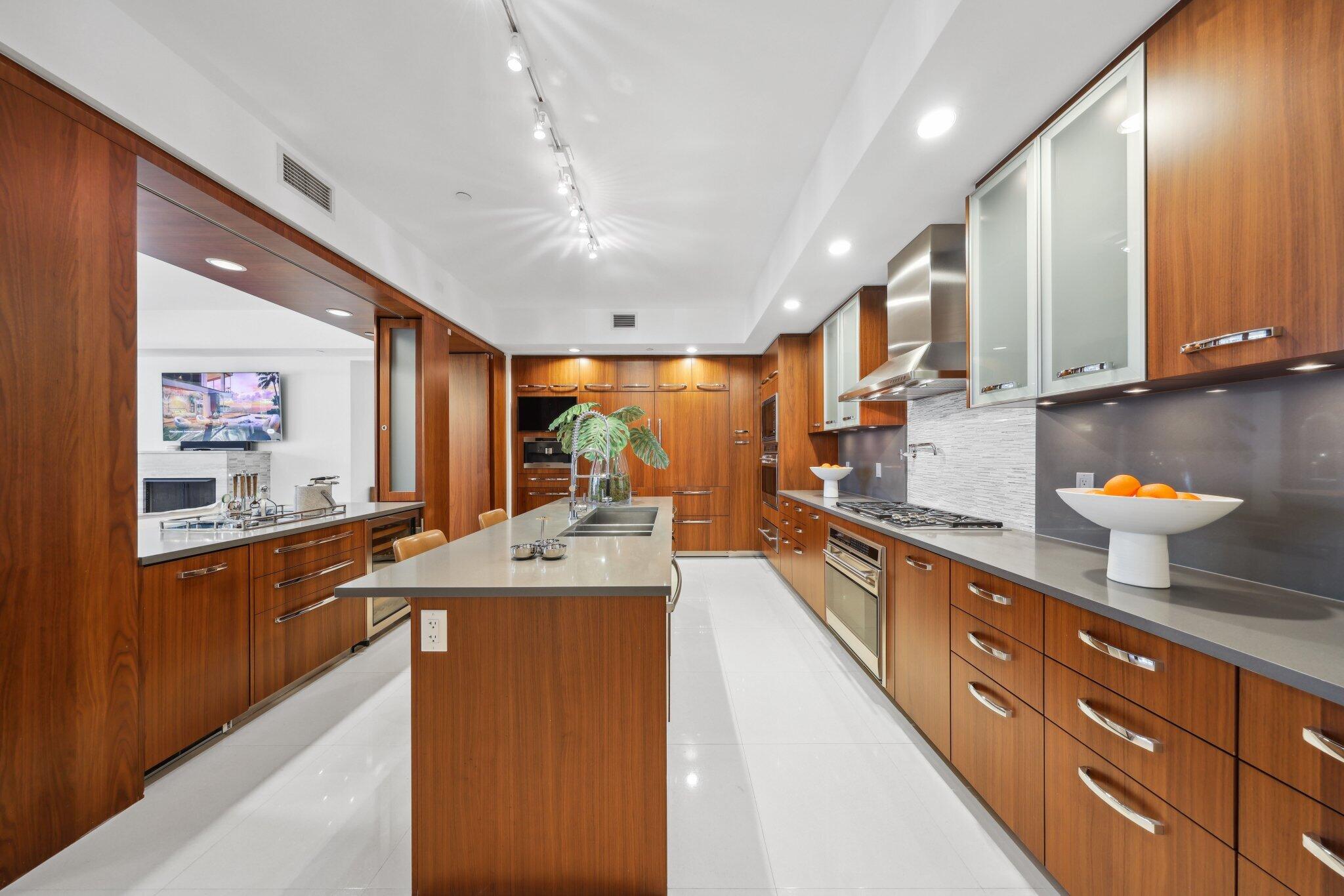 1000 S Ocean Boulevard 309