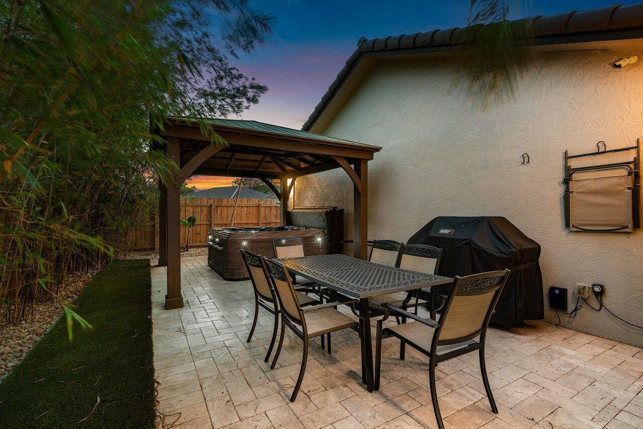 21786 Banyanwood Road