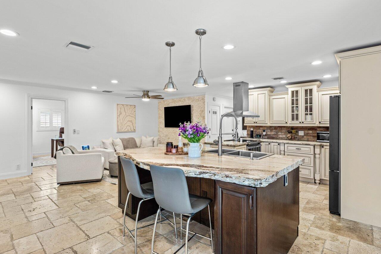 21786 Banyanwood Road