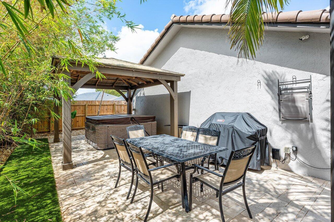 21786 Banyanwood Road