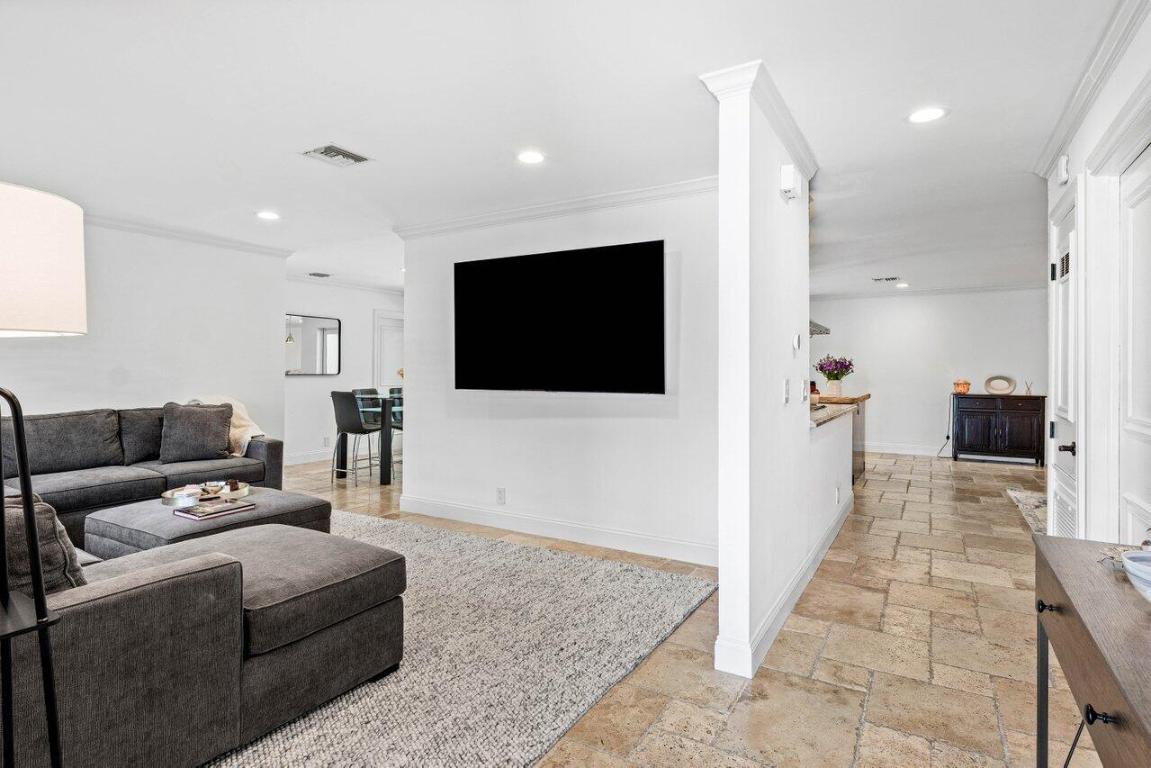 21786 Banyanwood Road