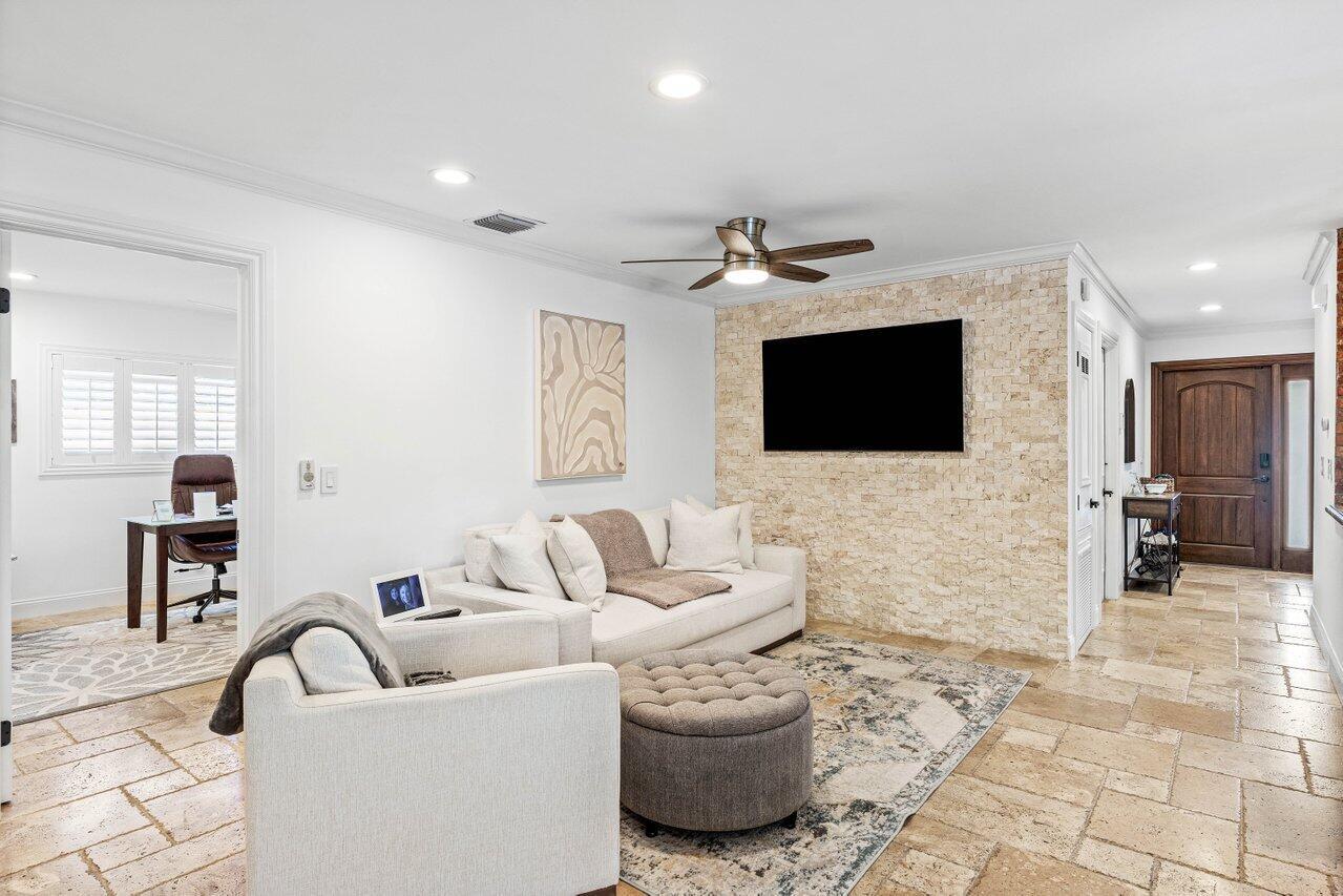 21786 Banyanwood Road