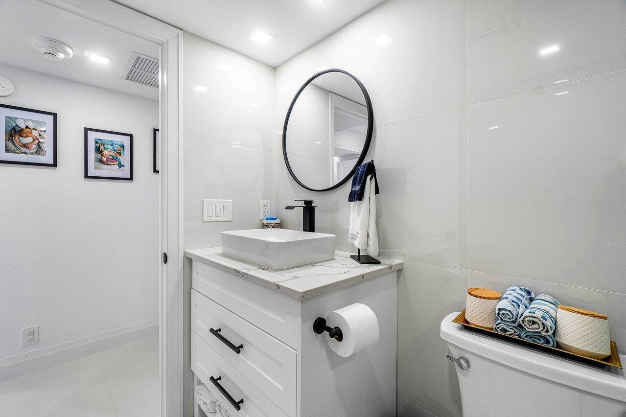 875 E Camino Real 3e