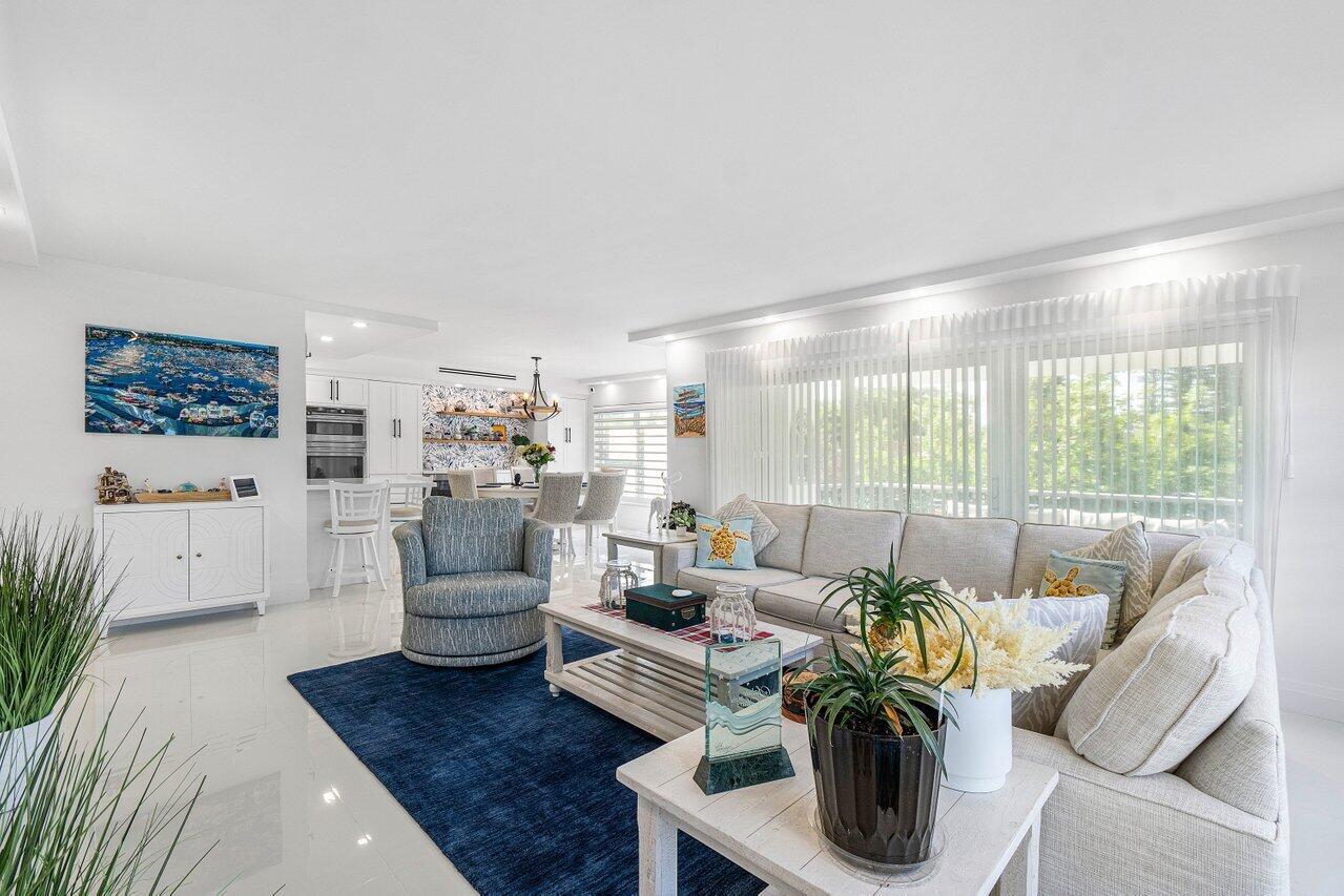 875 E Camino Real 3e