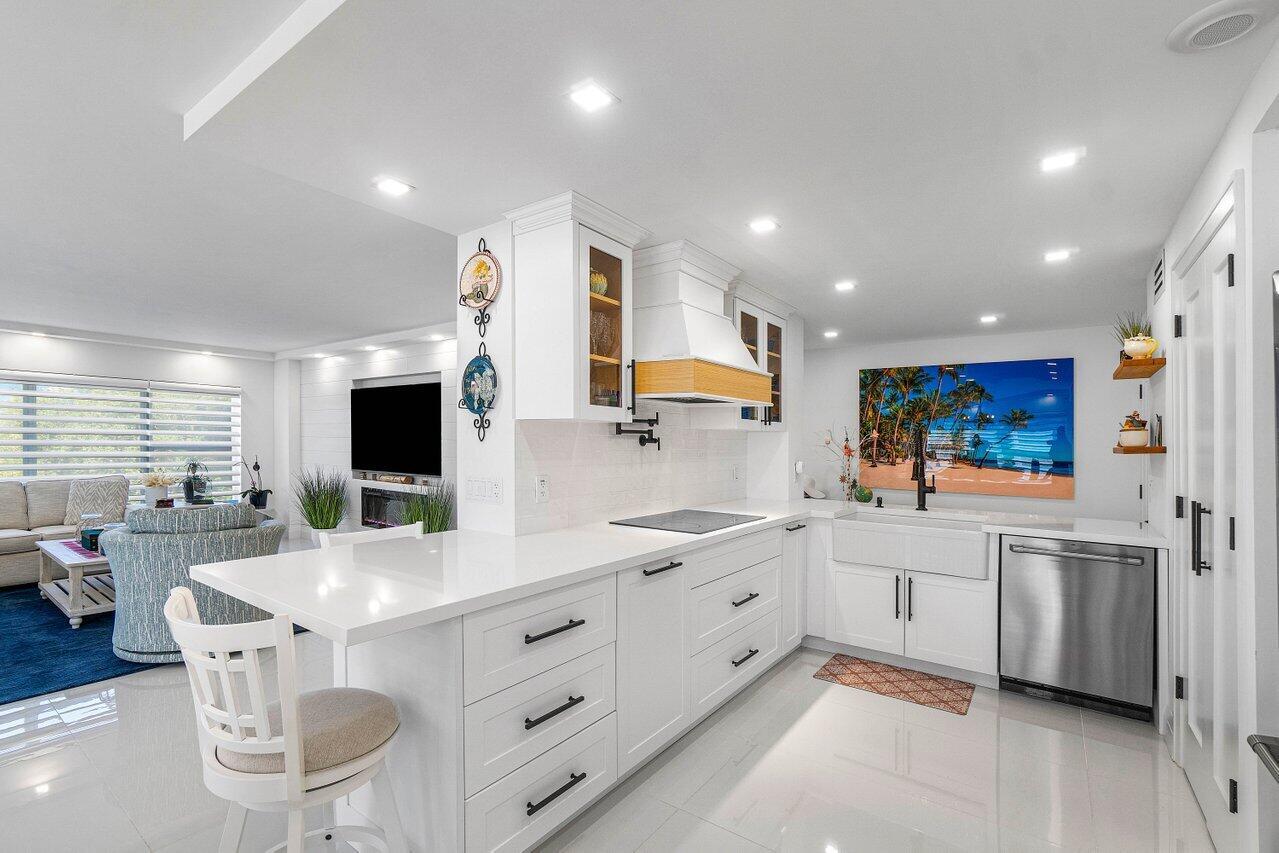 875 E Camino Real 3e