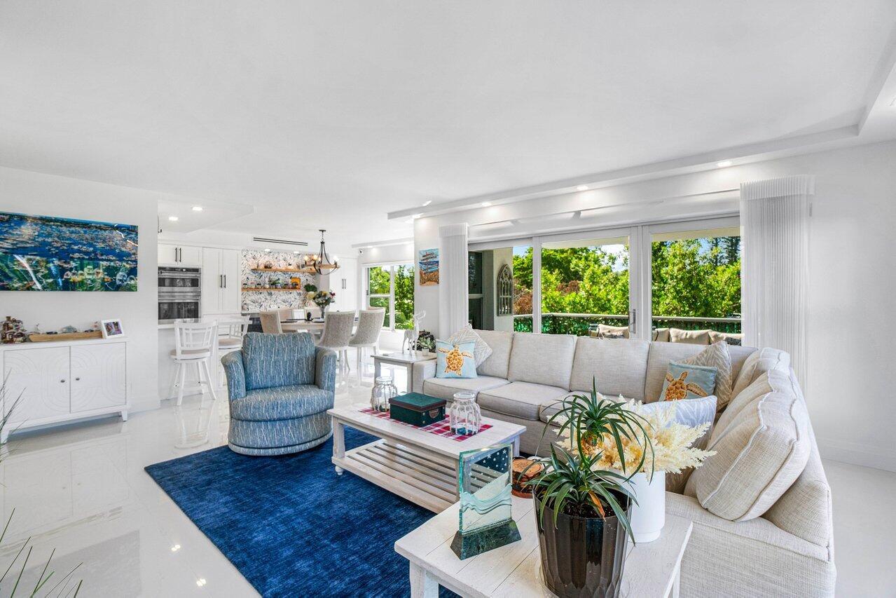 875 E Camino Real 3e