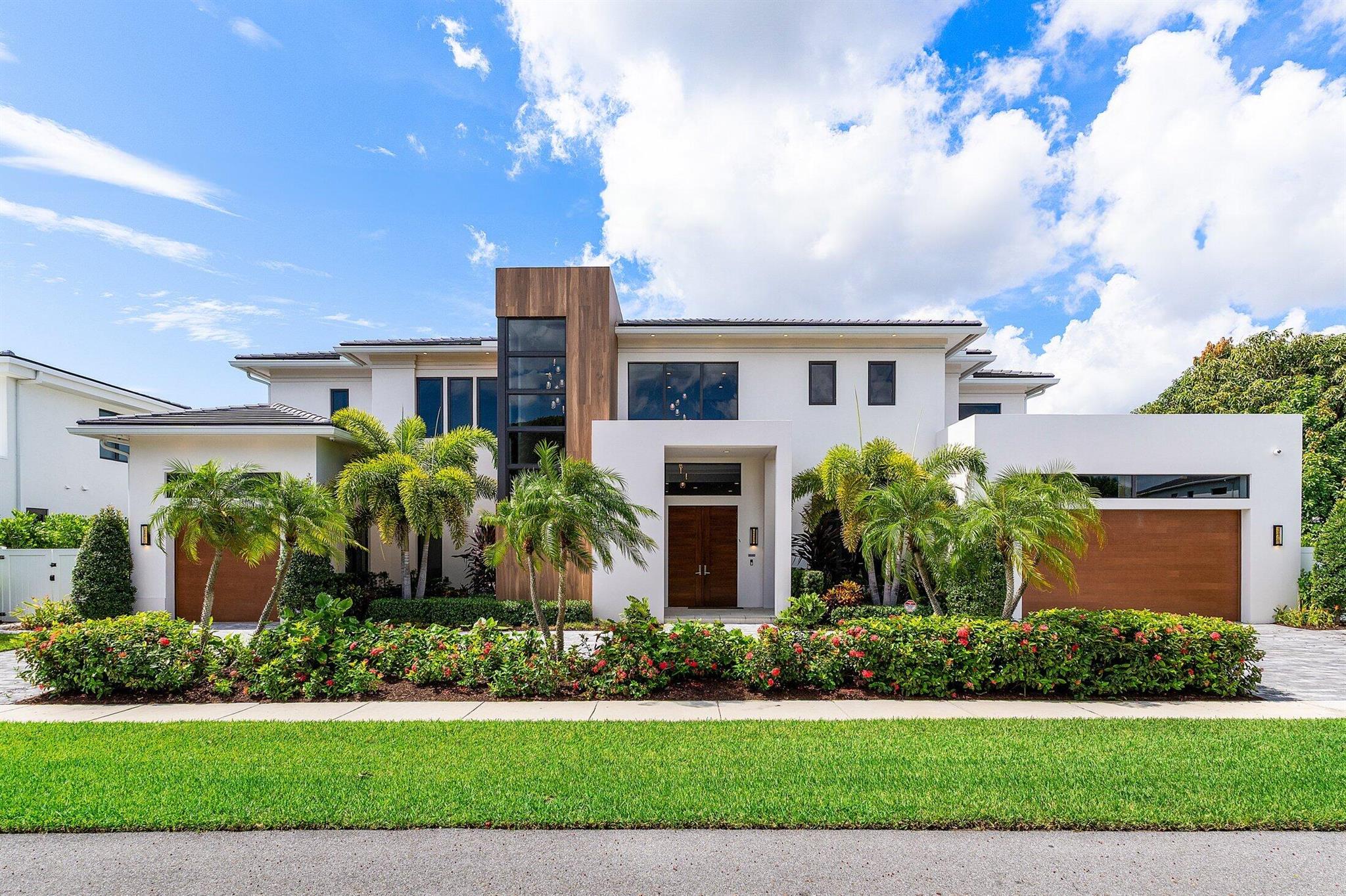 450 NE 10th Street
