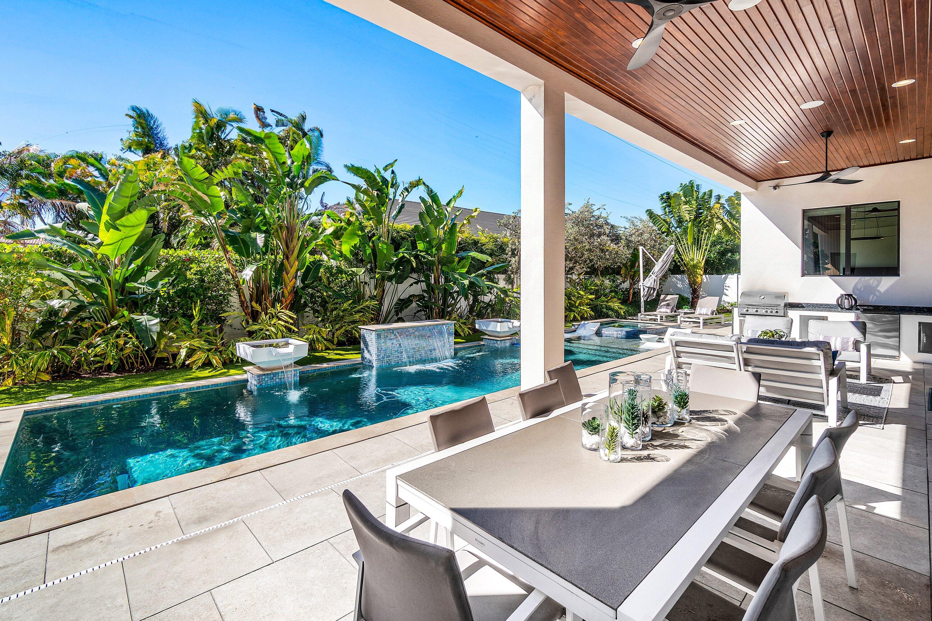 450 NE 10th Street