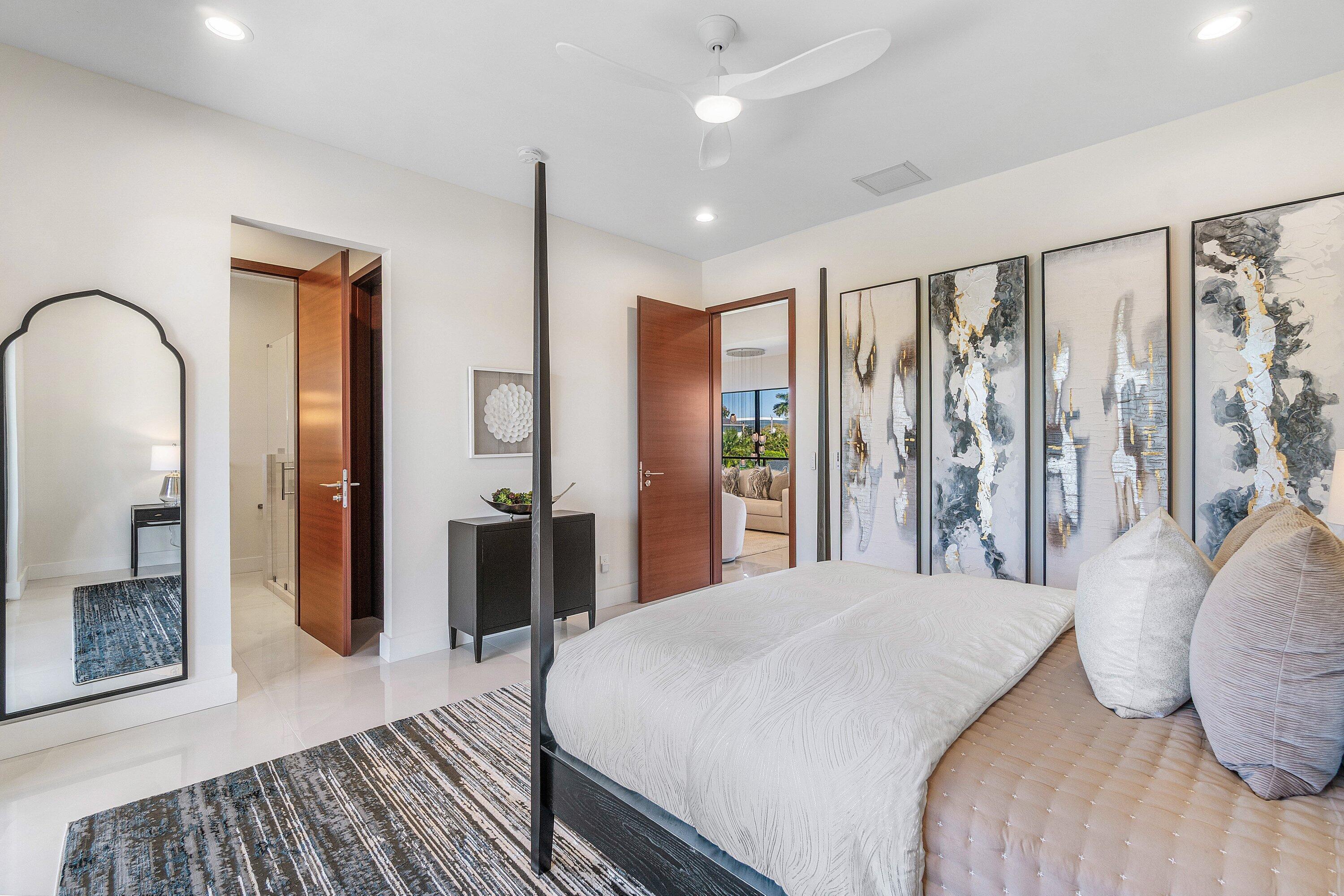 450 NE 10th Street