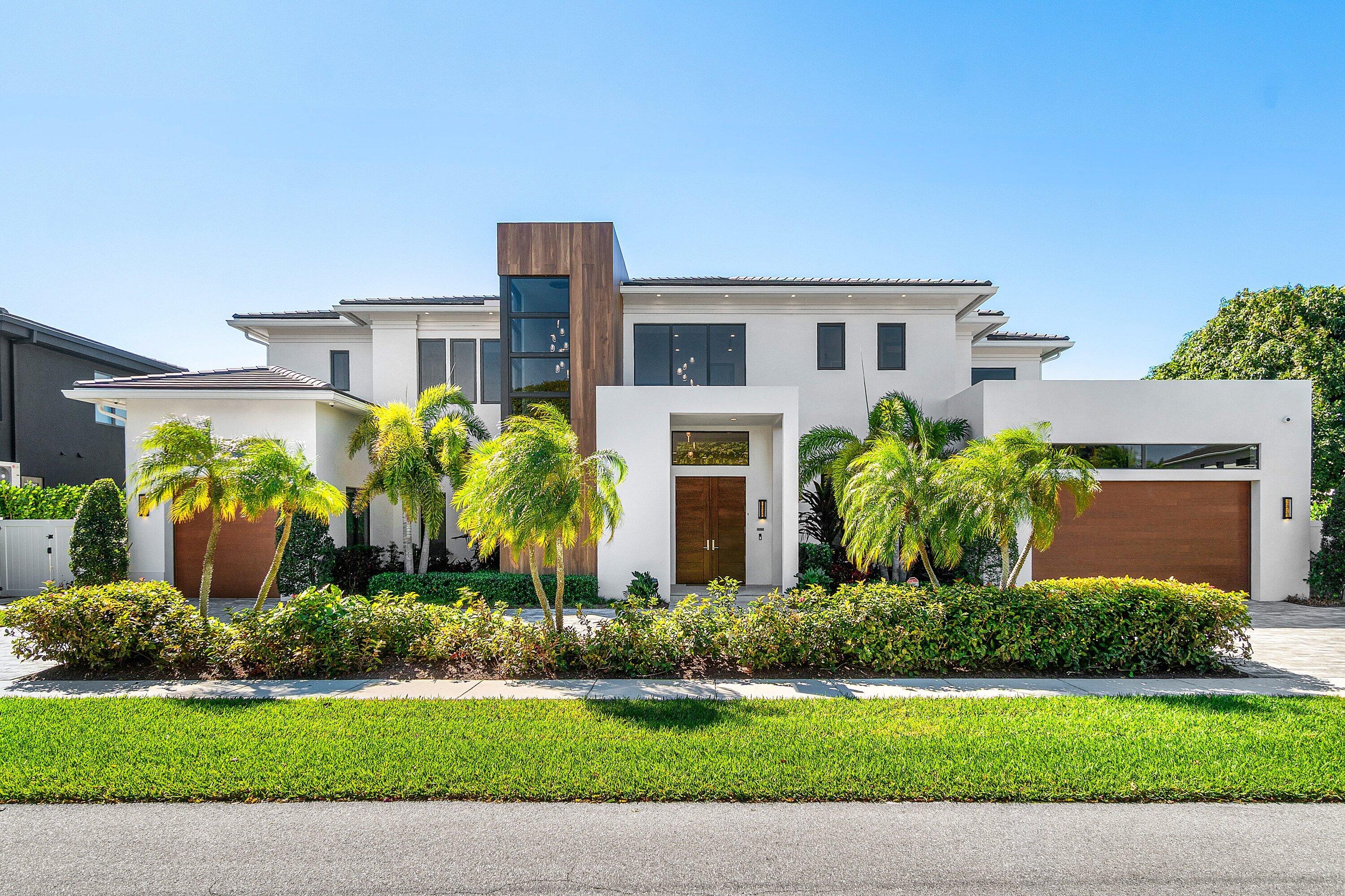 450 NE 10th Street