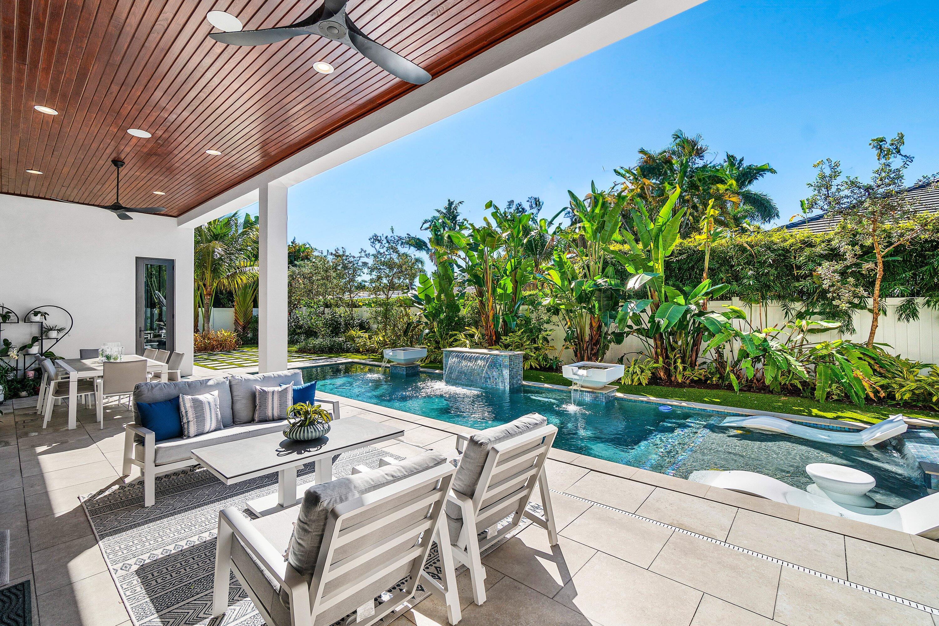450 NE 10th Street