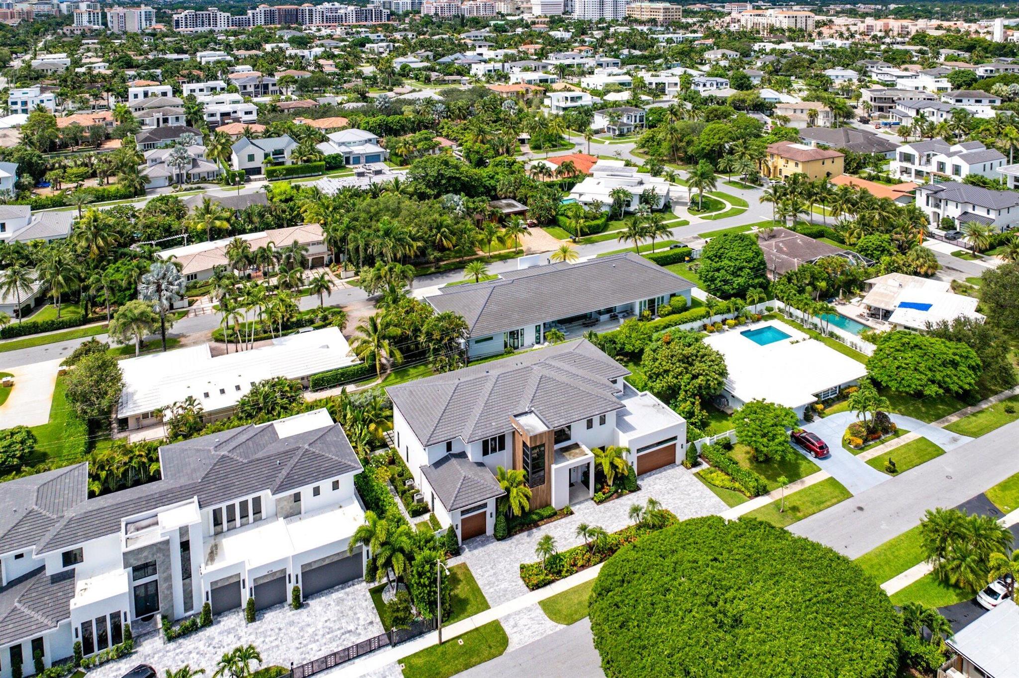 450 NE 10th Street