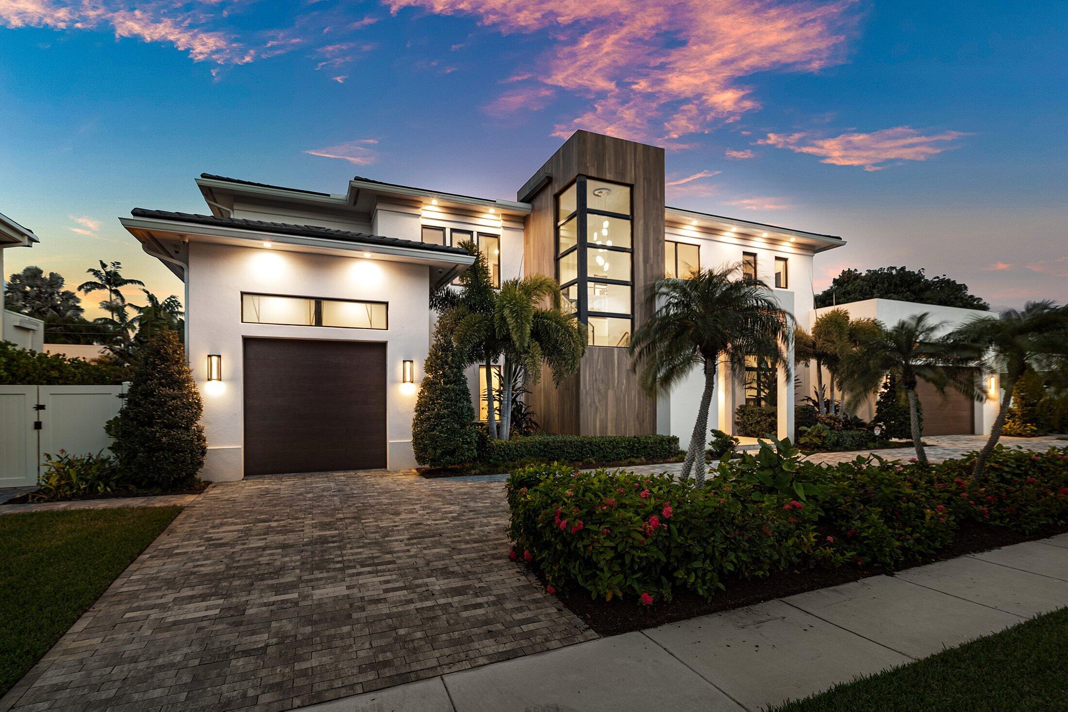 450 NE 10th Street