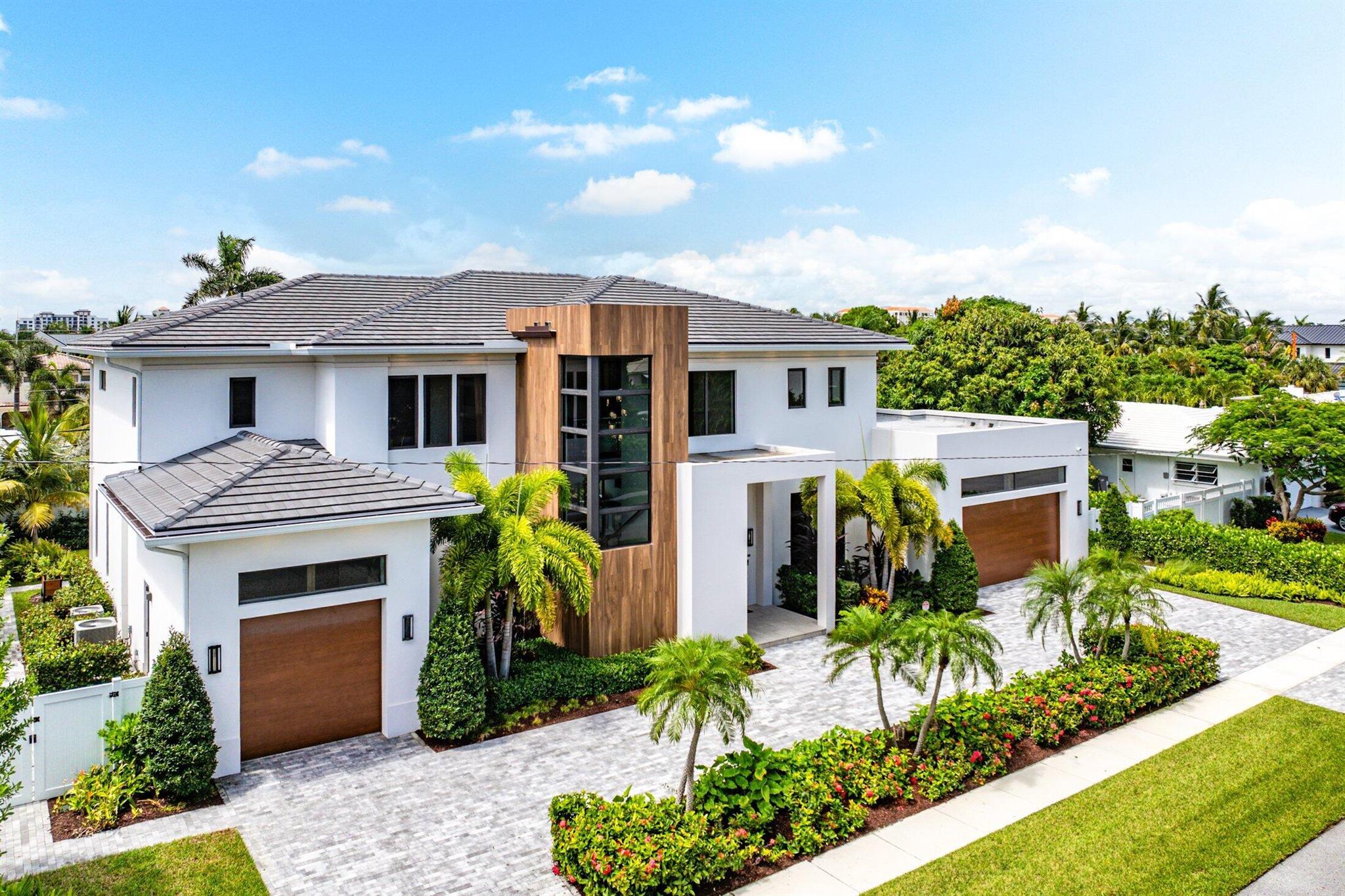450 NE 10th Street