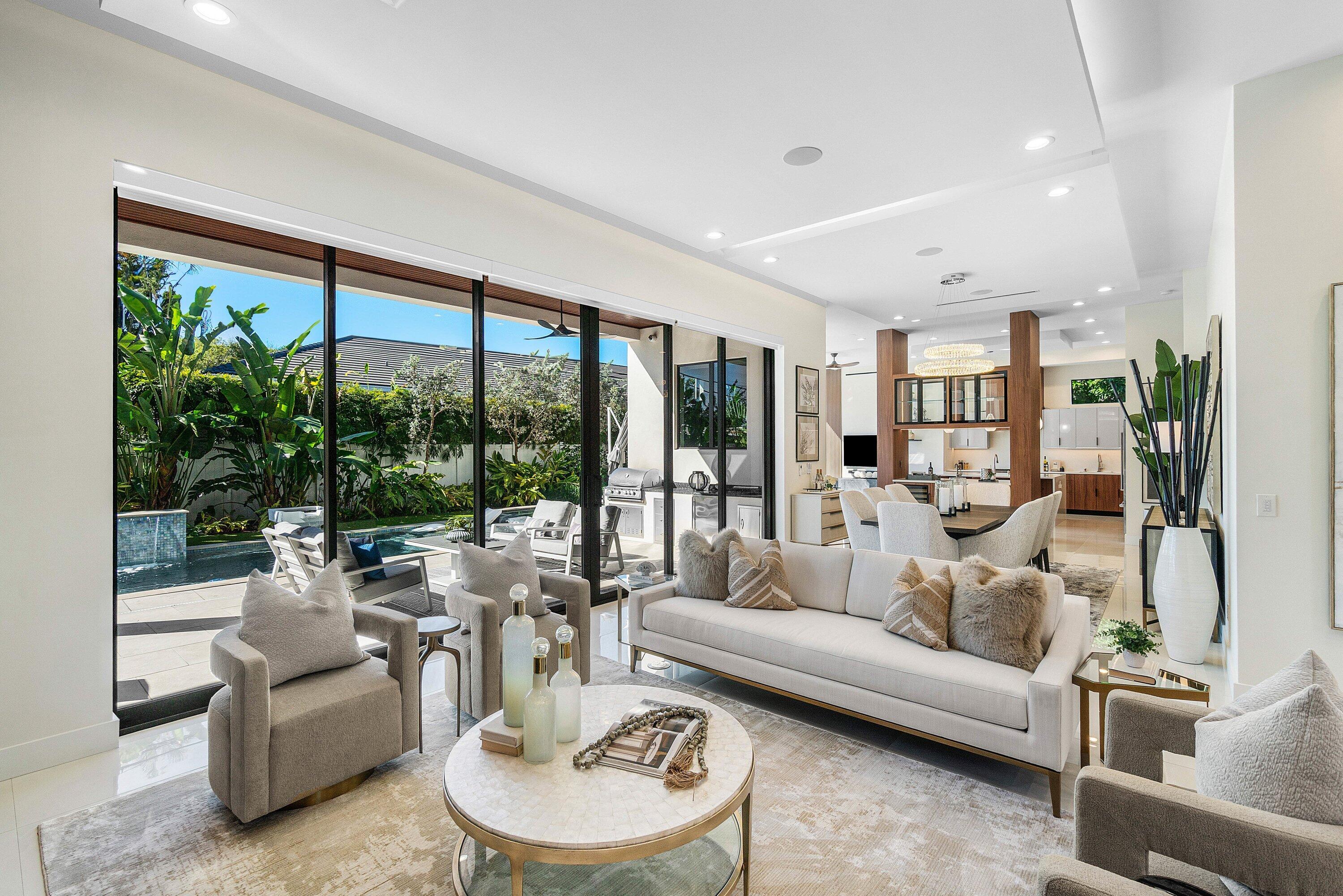450 NE 10th Street