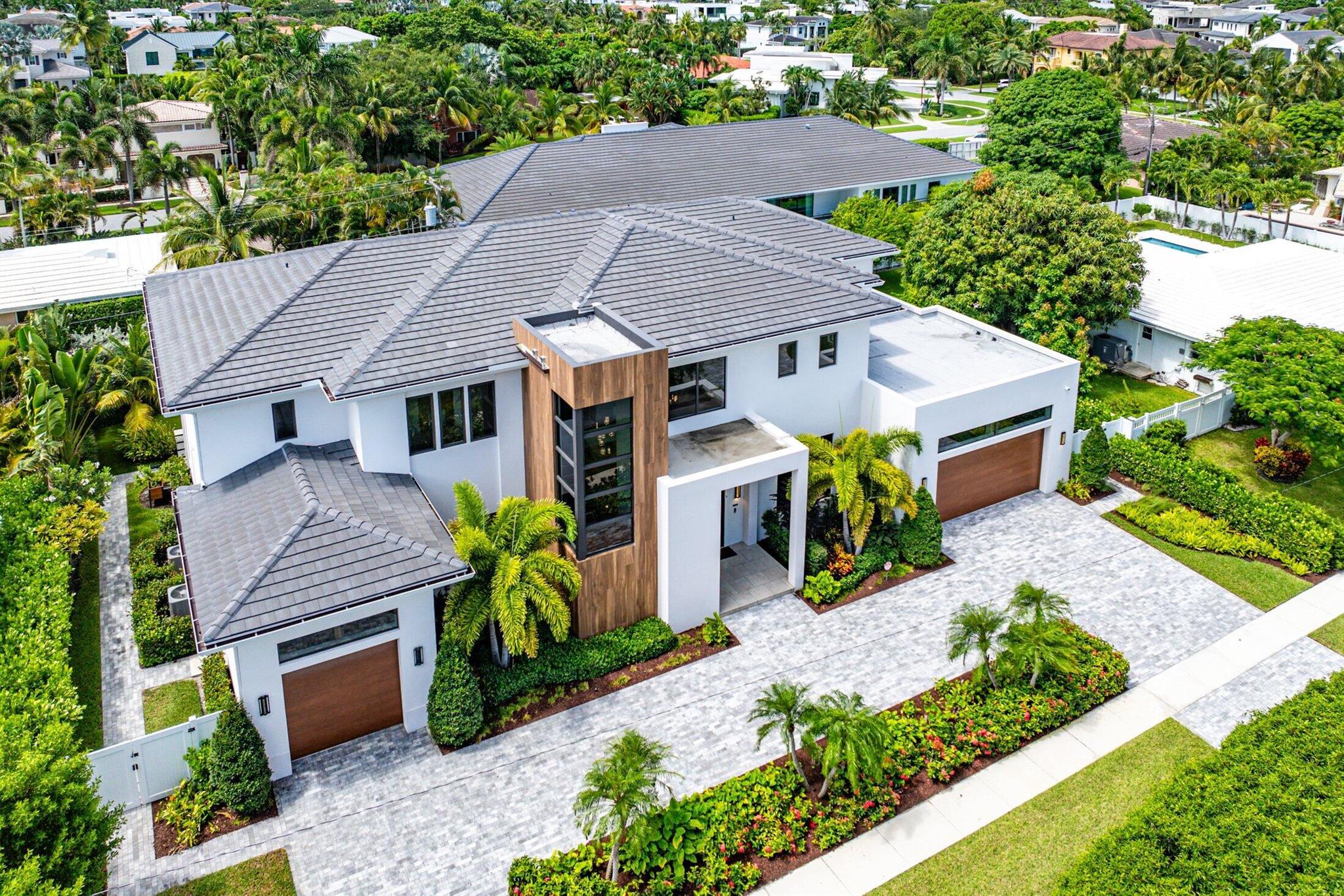 450 NE 10th Street