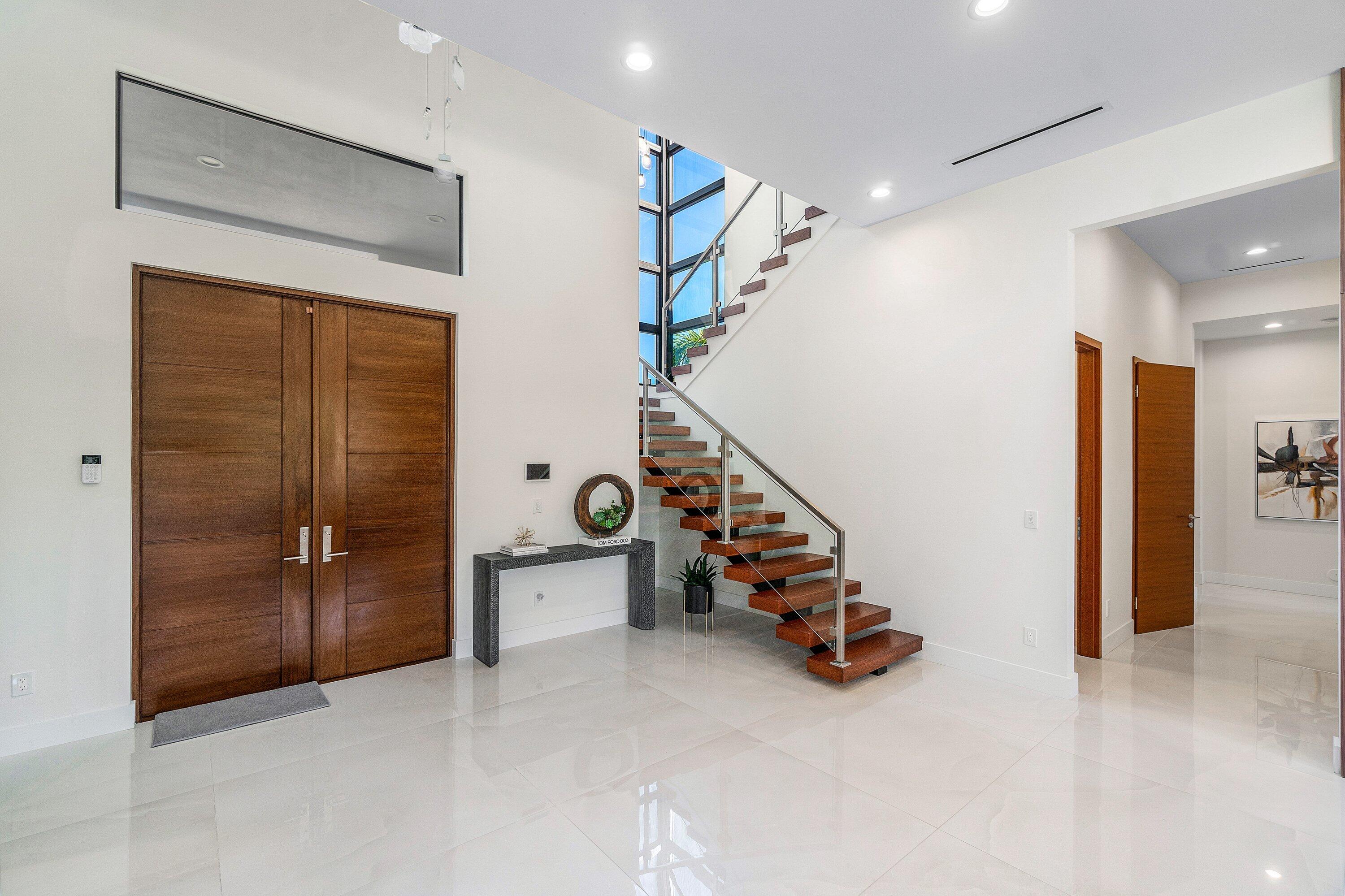 450 NE 10th Street