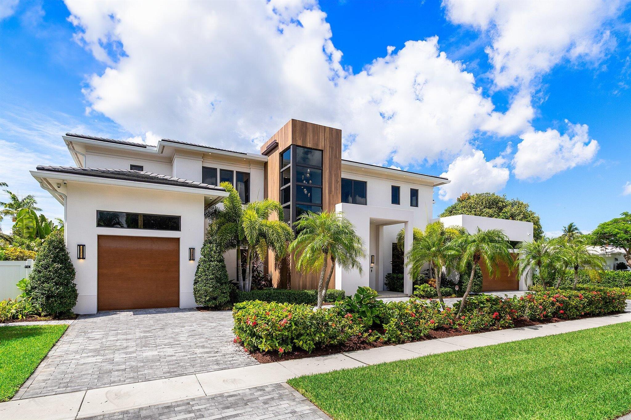450 NE 10th Street