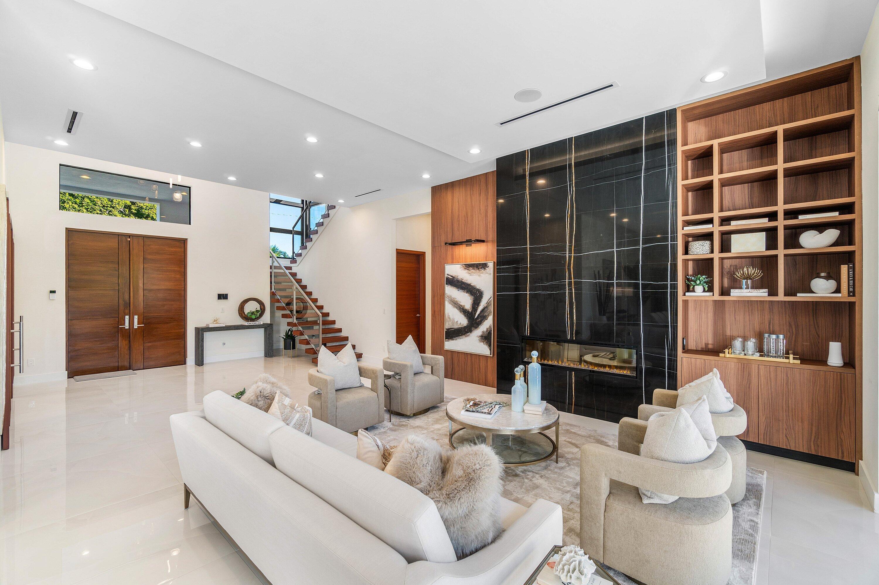 450 NE 10th Street