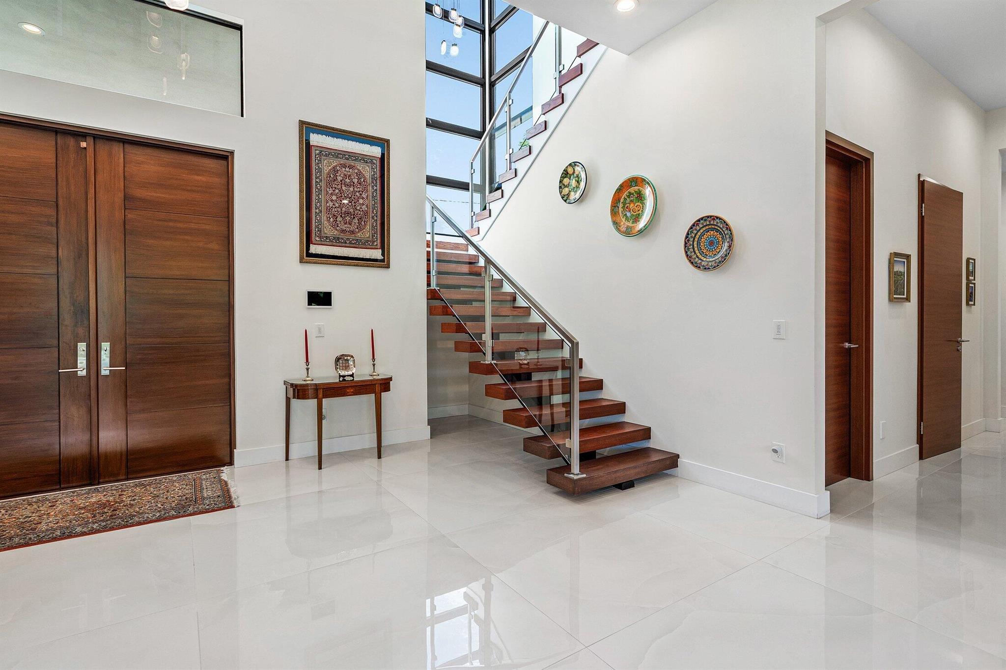 450 NE 10th Street