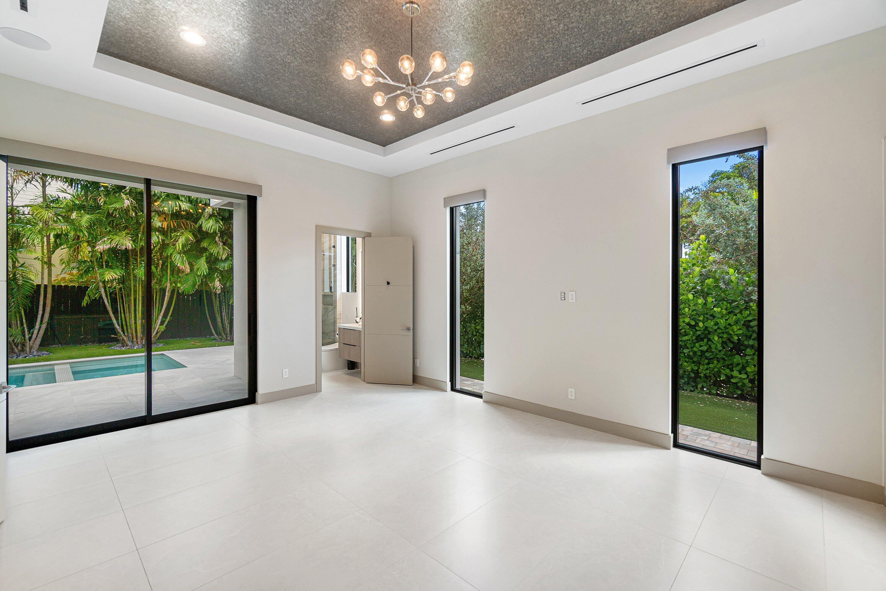 499 NE 4th Street