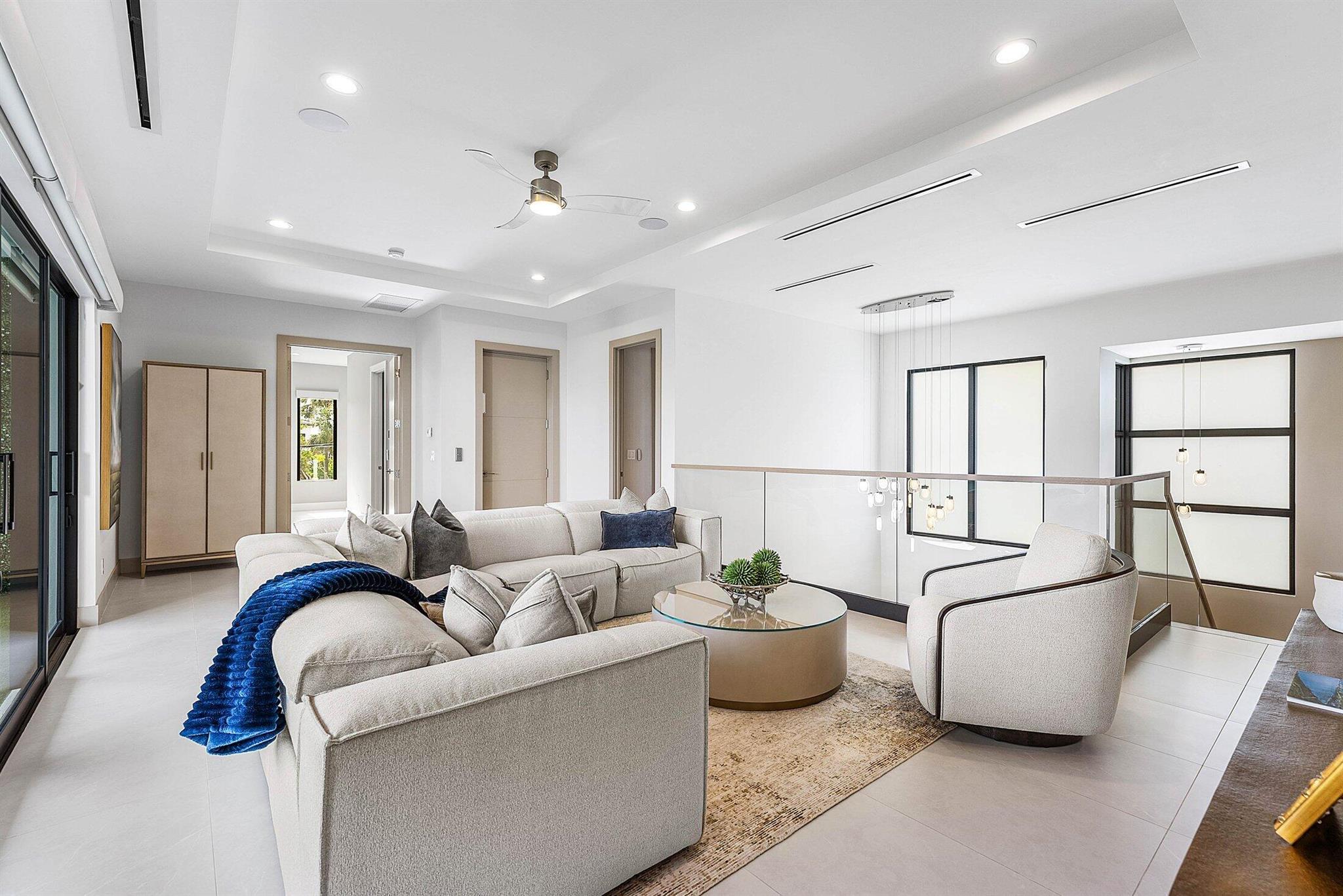 499 NE 4th Street