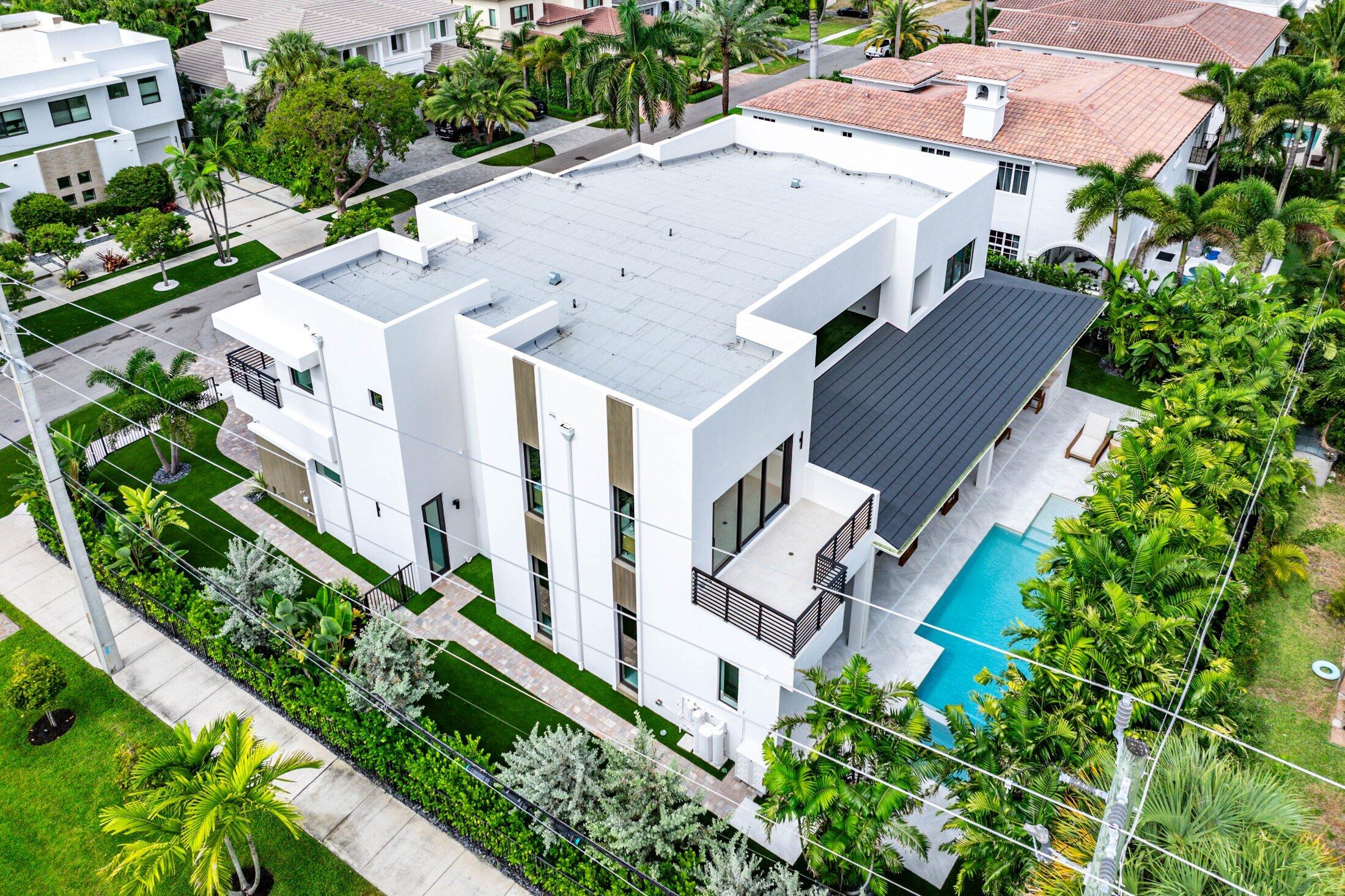499 NE 4th Street