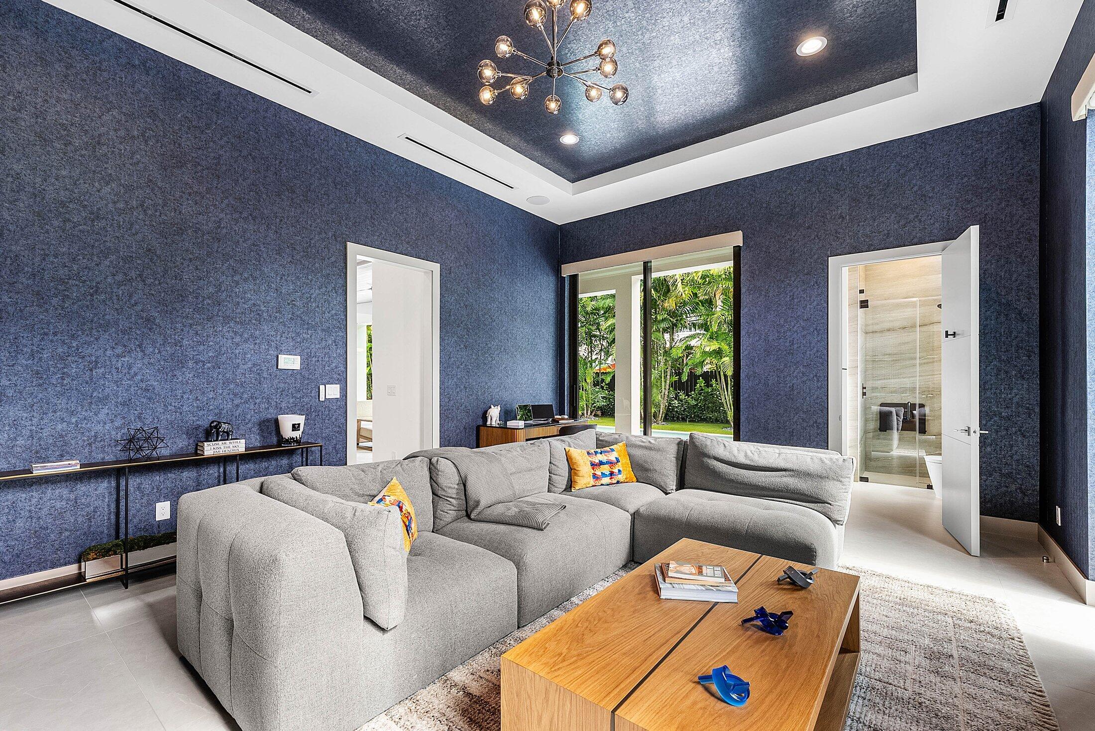 499 NE 4th Street