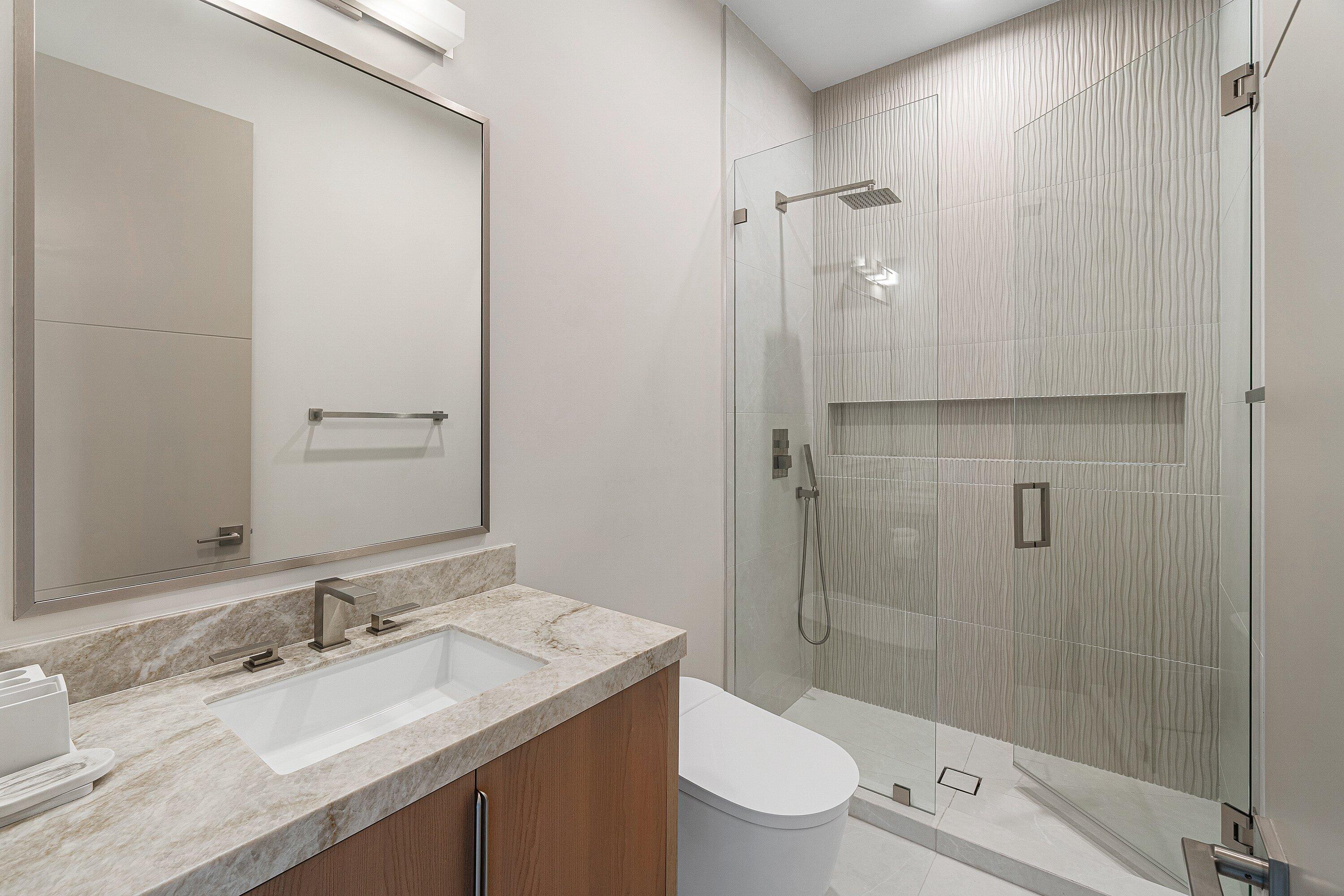 499 NE 4th Street